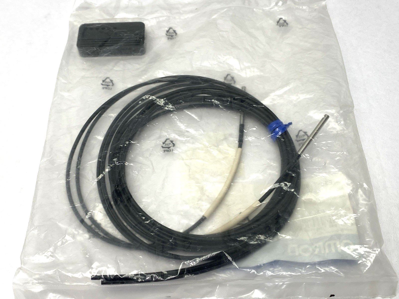 Omron E32-T14L Photoelectric Switch Fiber Unit 2m - Maverick Industrial Sales