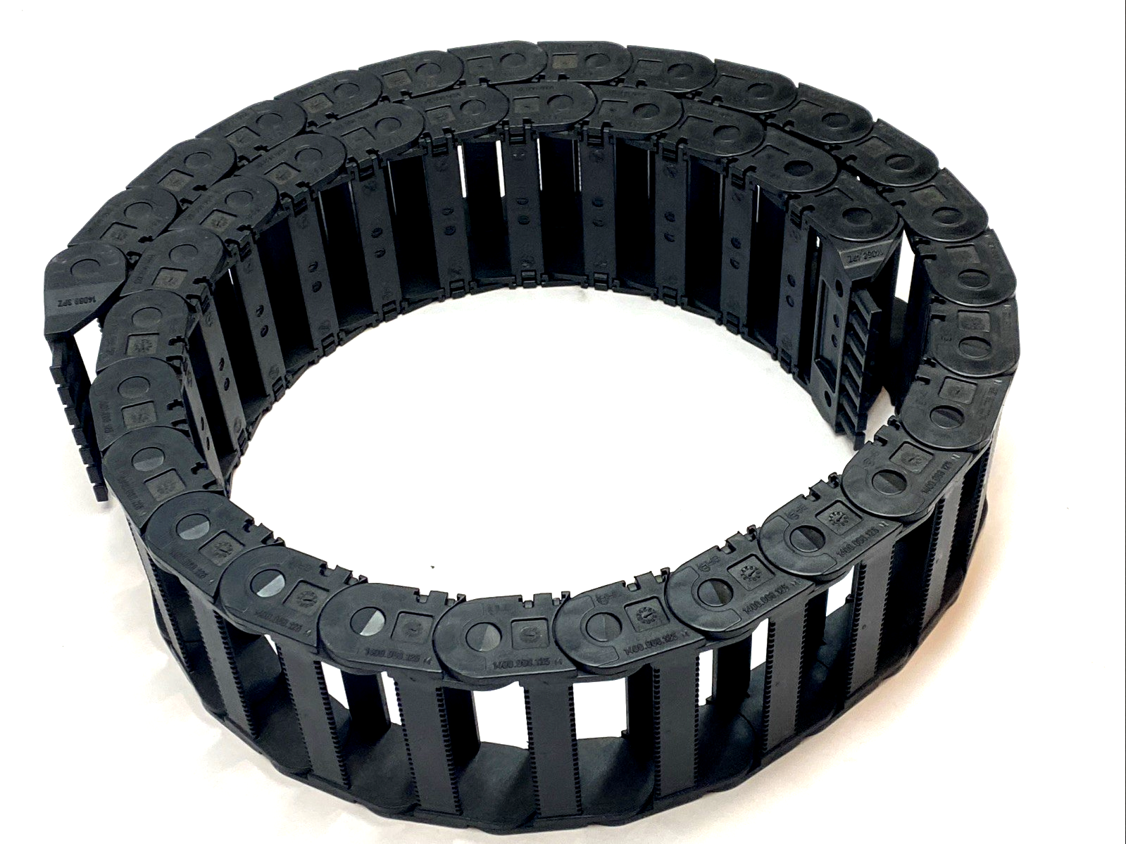 1400.068.125 | Igus E2 Medium Energy Chain Cable Carrier 37 Links - New Other - Maverick Industrial Sales