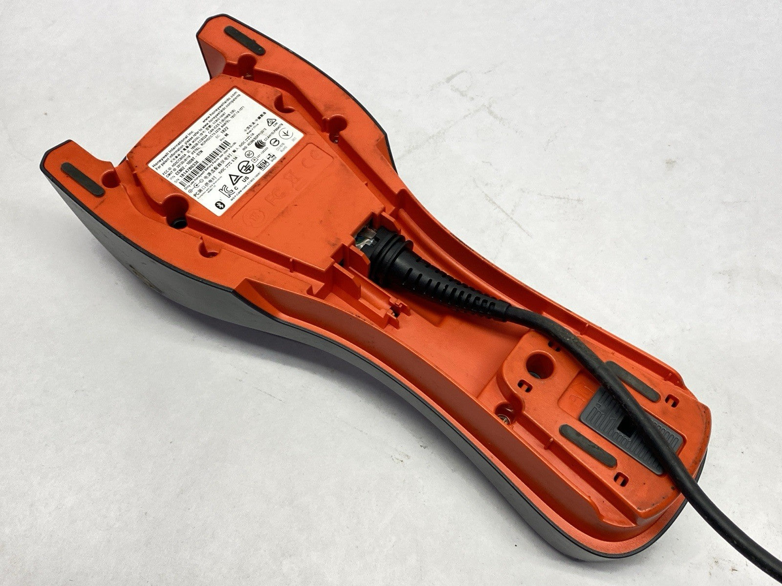 1911IER-3-N | Honeywell 1911i Handheld Wireless Barcode Scanner w/ CCB02-100BT USB - Used - Maverick Industrial Sales
