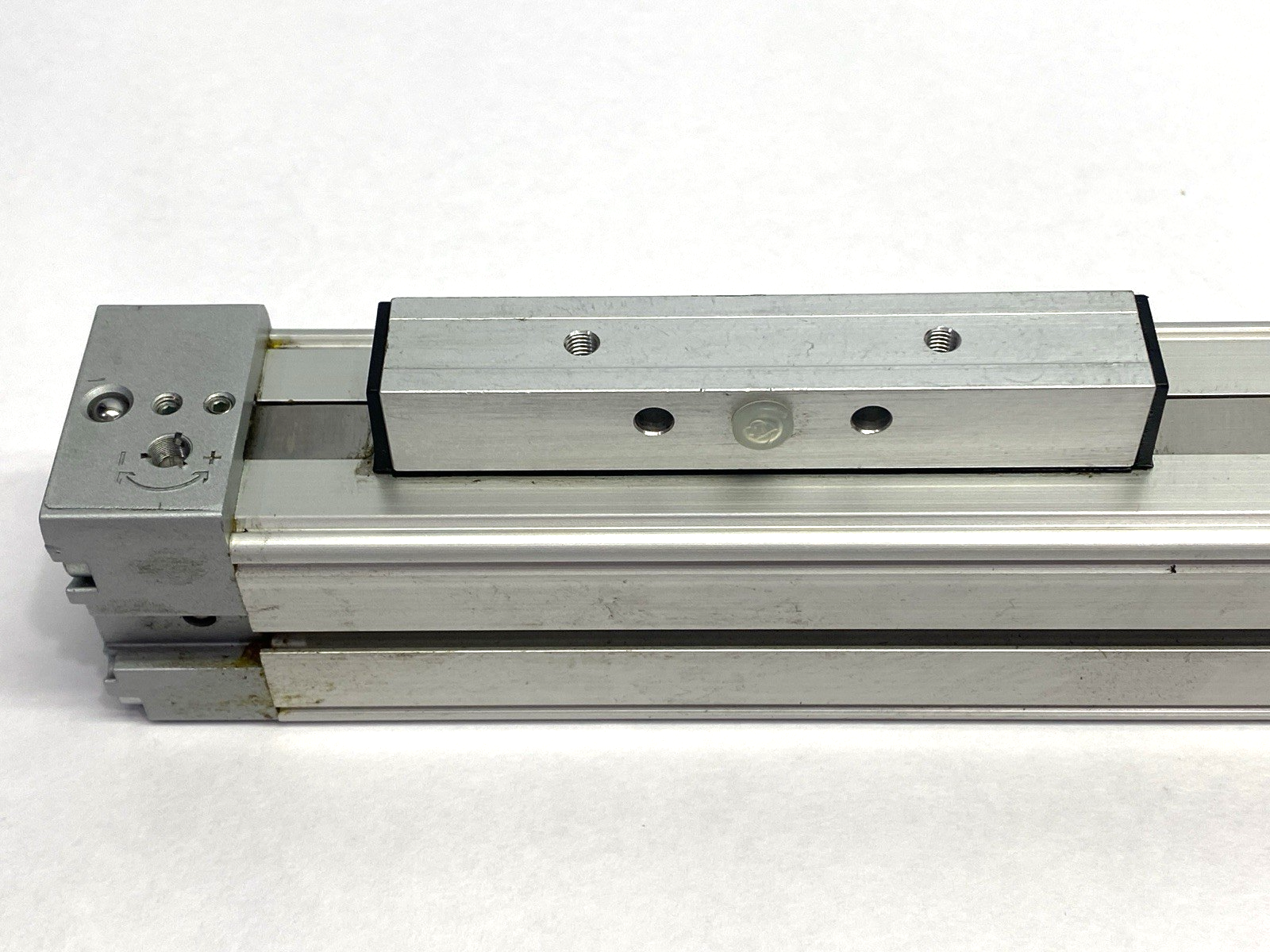 Festo DGC-K-25-650-PPV-A-GK Pneumatic Linear Drive 650mm Stroke 1312501 DAMAGED - Maverick Industrial Sales