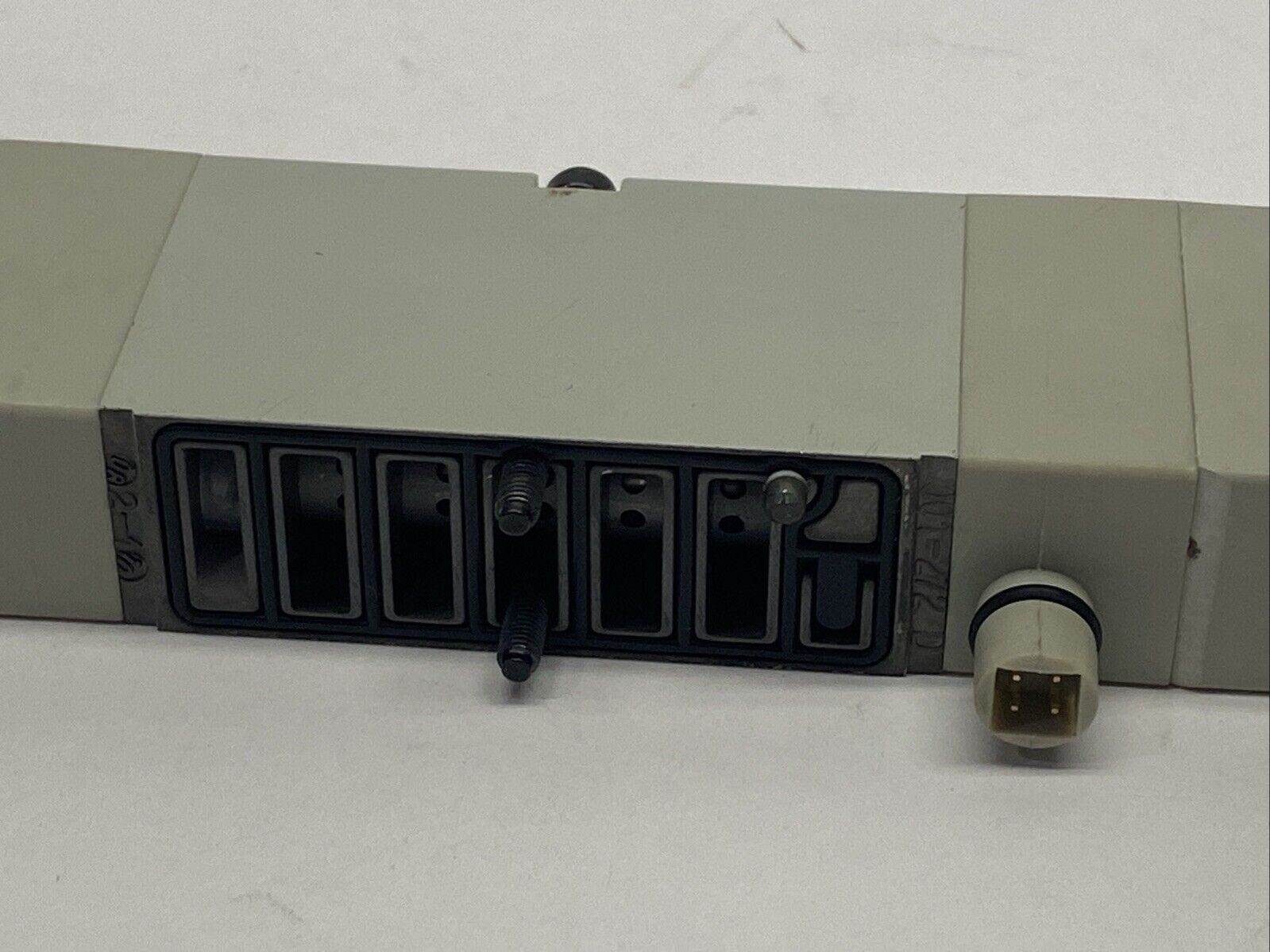 Numatics 051BB4Z2MN00061 Single Solenoid Valve 120 PSIG 24VDC - Maverick Industrial Sales