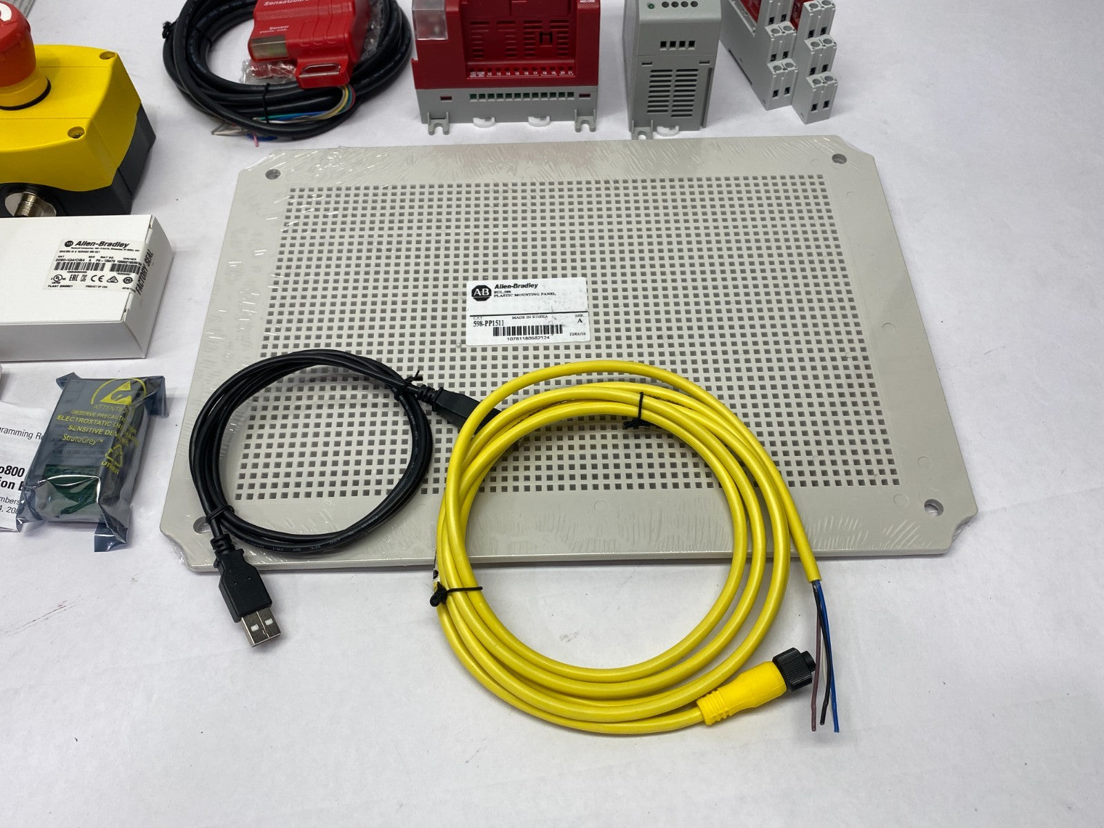 440C-CR30-STARTERPACK1 | Allen Bradley Ser. A Guardmaster Safety Relay Start. Kit - New - Maverick Industrial Sales