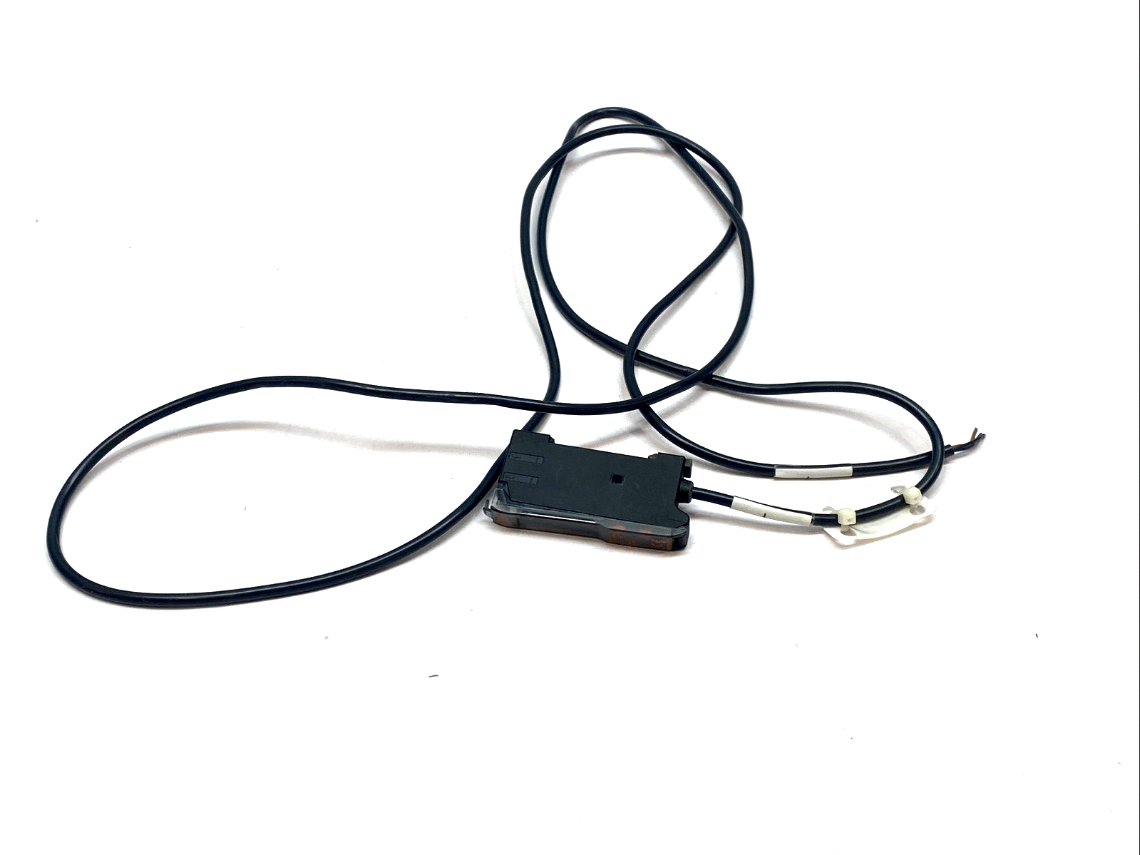 E3X-DA41-N | Omron Fiber Optic Digital Amplifier Output 12-24VDC - Used - Maverick Industrial Sales