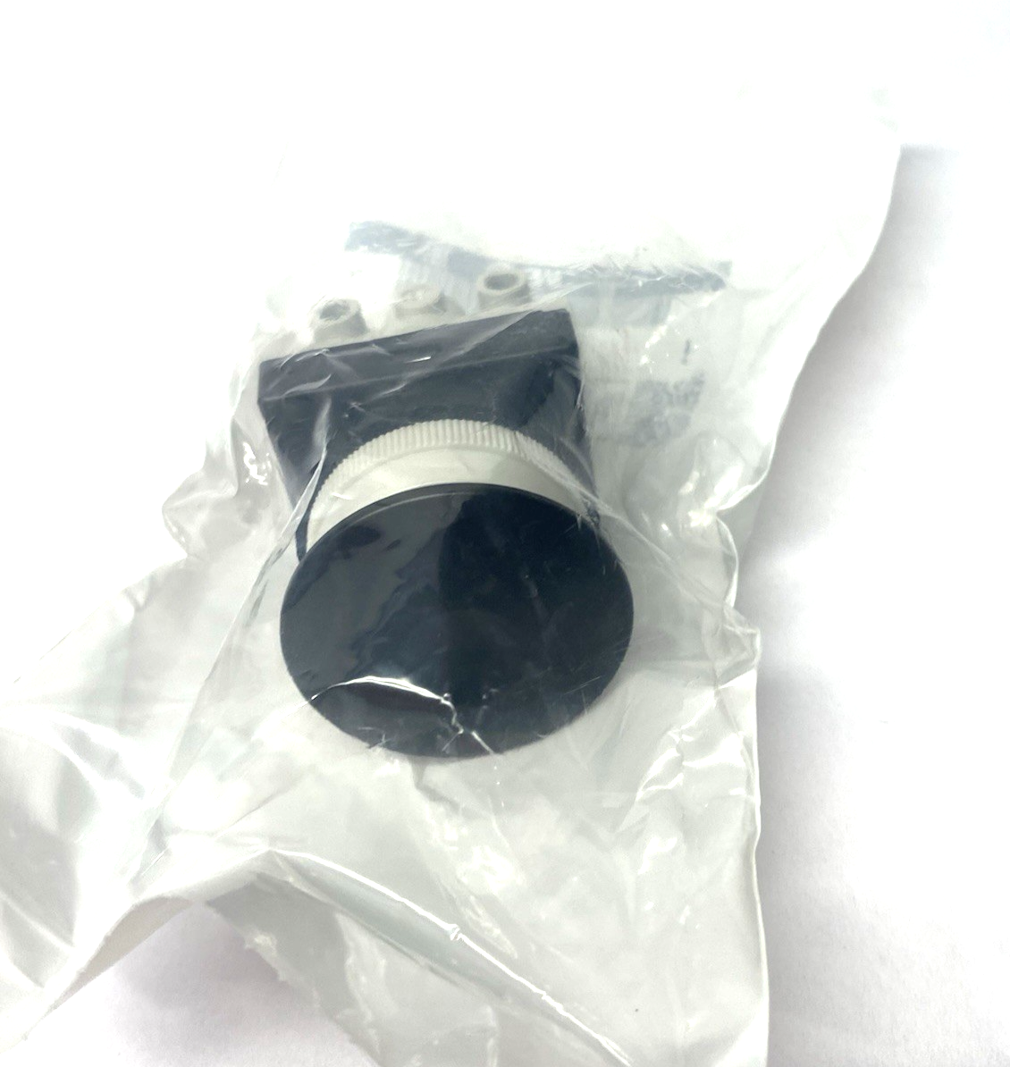 VM130-N01-30BA | SMC Mechanical Poppet Valve, Push Activated, Body Port 1/8" NPT - New - Maverick Industrial Sales