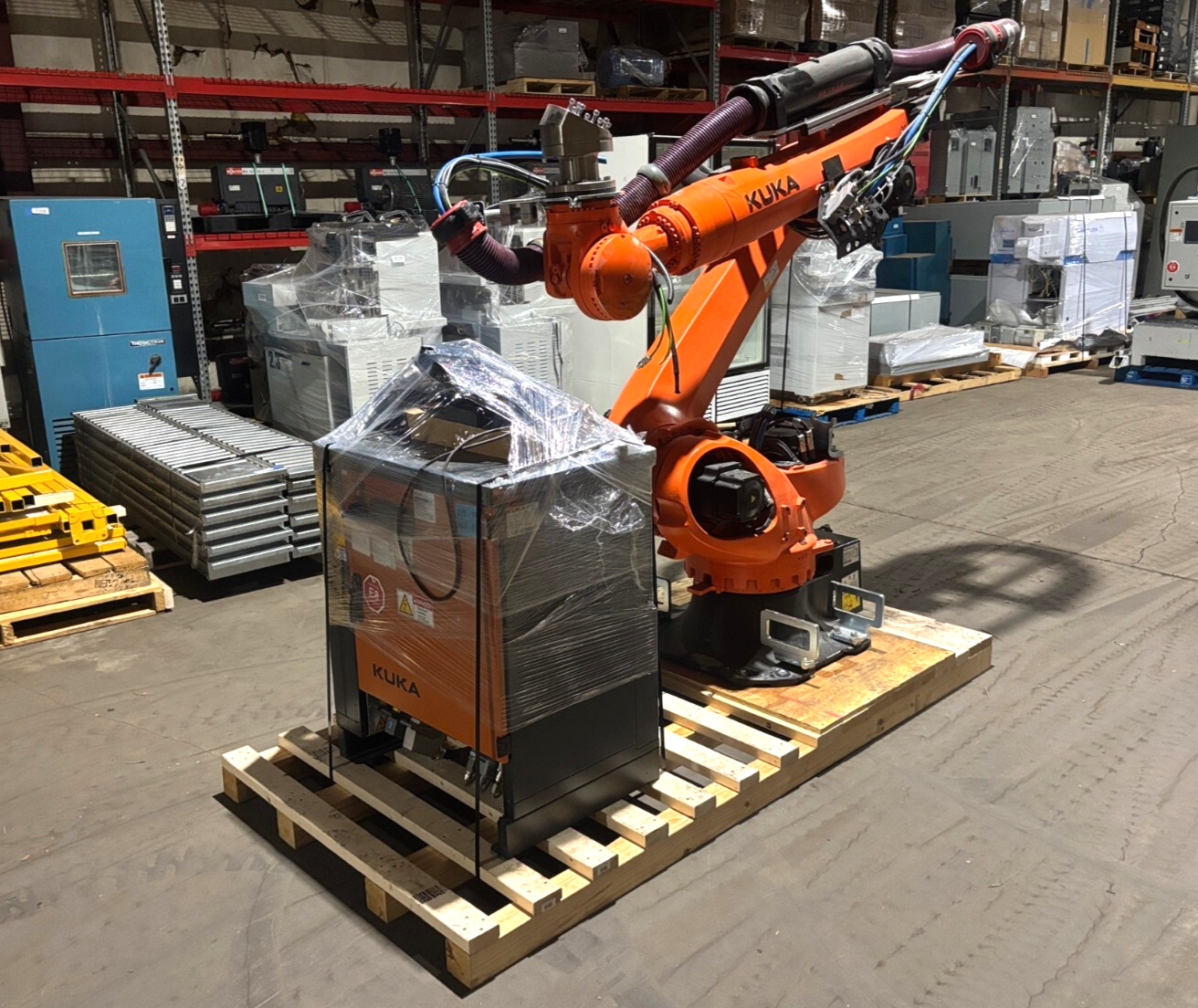 Kuka KR 120 R2700-2 / FLR Robot System w/ KR C4 NA UL Cabinet Controller, 2021 - Maverick Industrial Sales