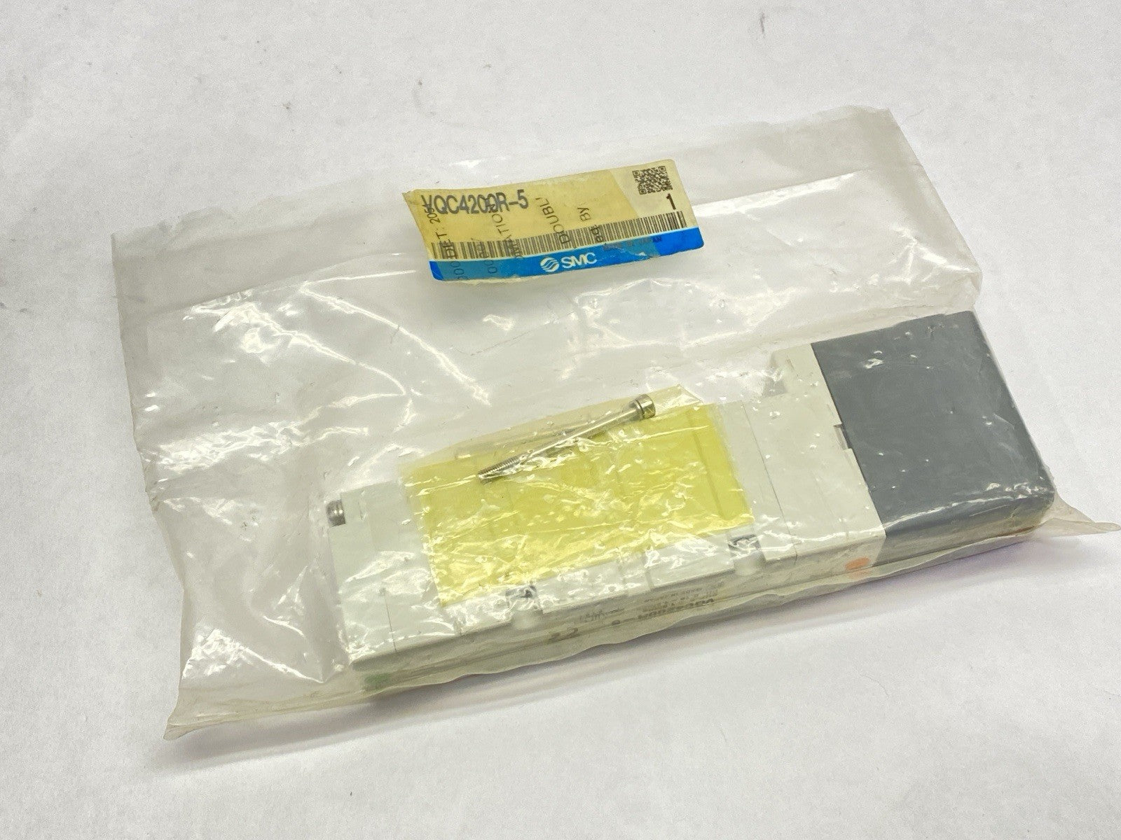 SMC VQC4200R-5 Pneumatic Manifold Solenoid Valve 5-Port - Maverick Industrial Sales