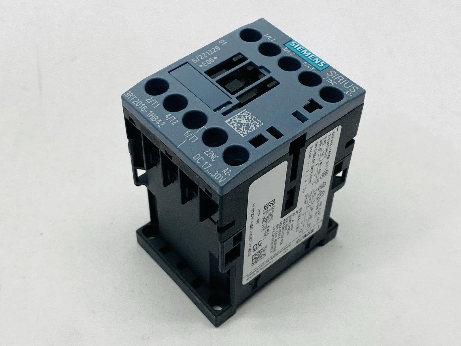 Siemens 3RT2016-1HB42 Power Contactor 3-Pole 9A 4kW 400V 24VDC - Maverick Industrial Sales