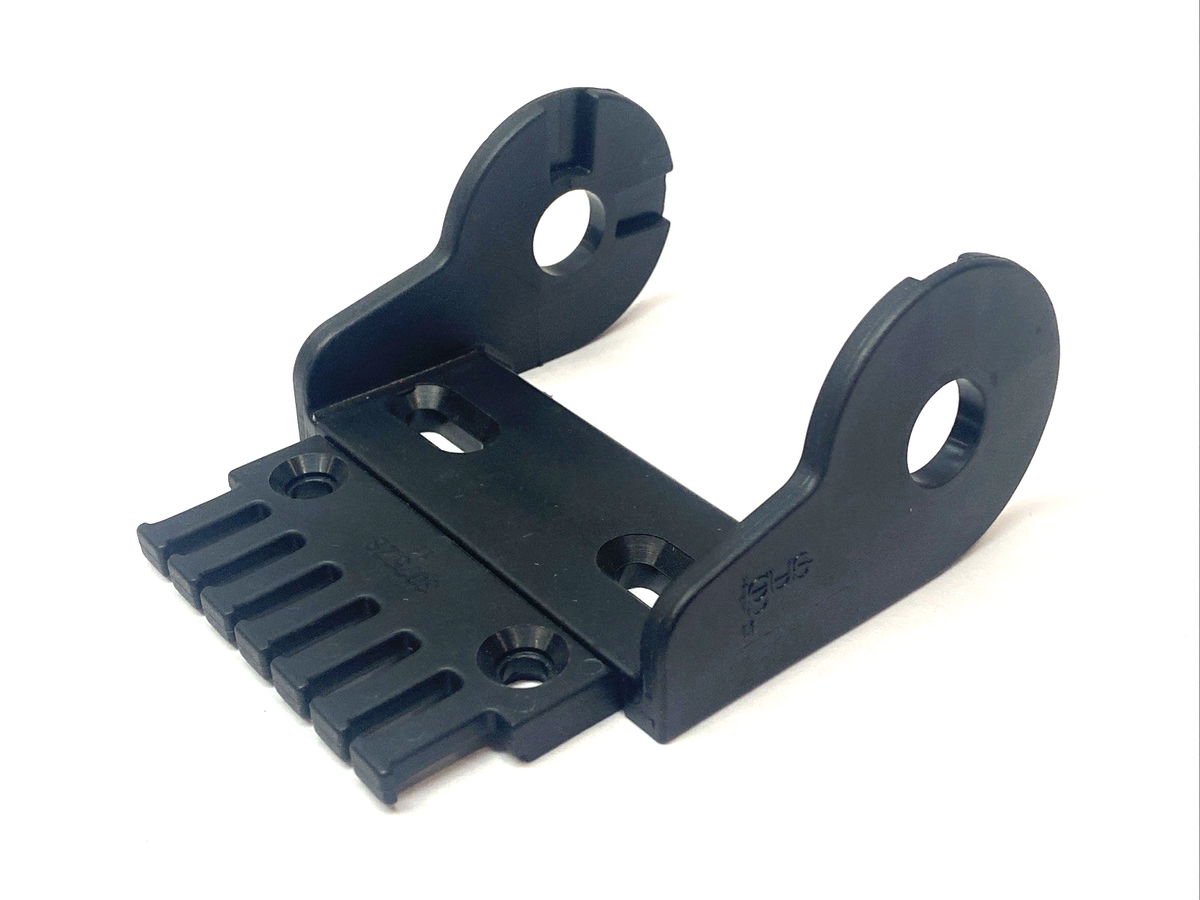 Igus 2607.1PZ Cable Chain Link w/ 3075.ZB Cable Tie Wrap Plate - Maverick Industrial Sales