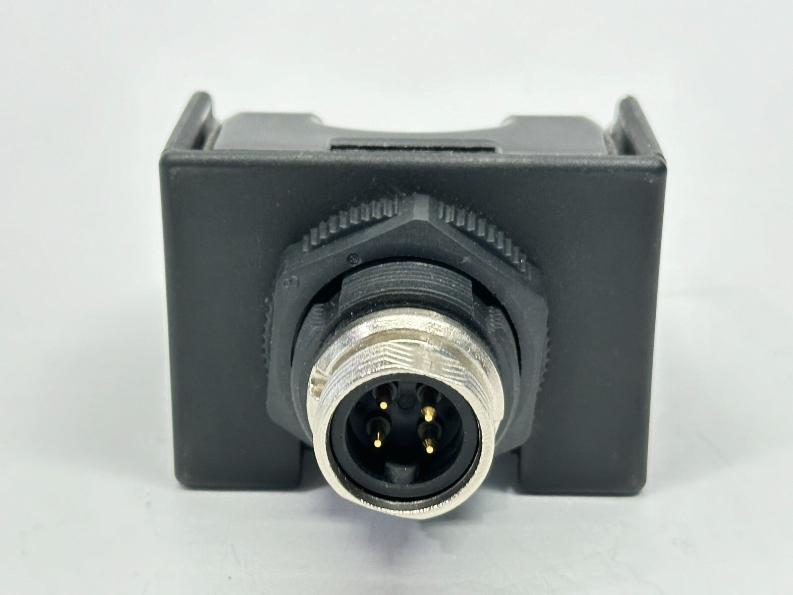 Banner OTBVN6LQD Momentary Action Touch Button 10-30VDC 35057 - Maverick Industrial Sales