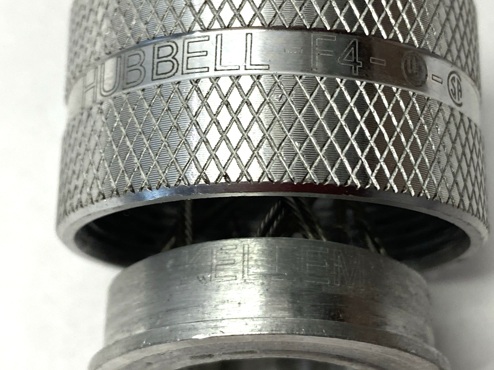 Hubbell F4 Connector w/ Kellems 074-01-023 Mesh Wire Cable - Maverick Industrial Sales