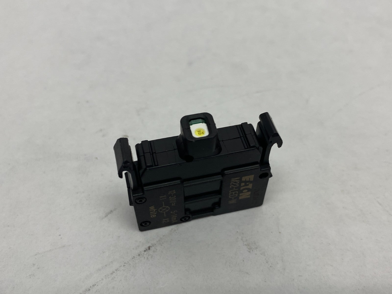 M22-LED-W | Eaton Pushbutton LED Light Unit IP66 NEMA 4X - New – Open box - Maverick Industrial Sales