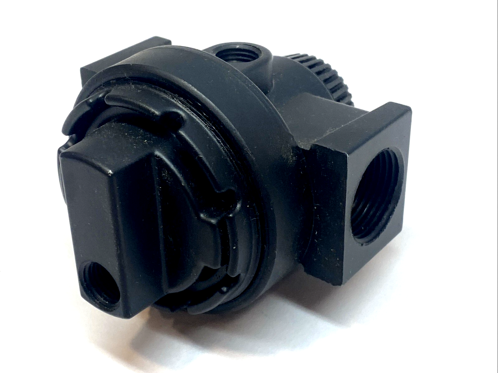 5211C5007 | Ross Remote Pilot Regulator w/ 5400A2011 0-200 PSI Gauge 1/4" Port- New – Open box - Maverick Industrial Sales