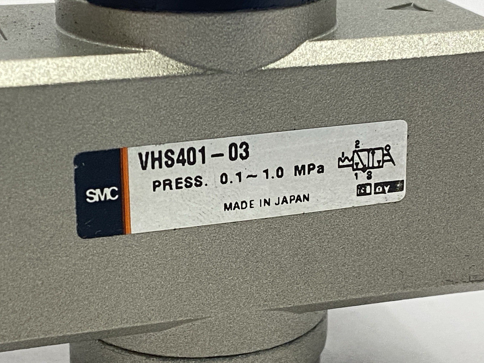 SMC VHS401-03 Pneumatic Hand Valve 3/8" PT - Maverick Industrial Sales