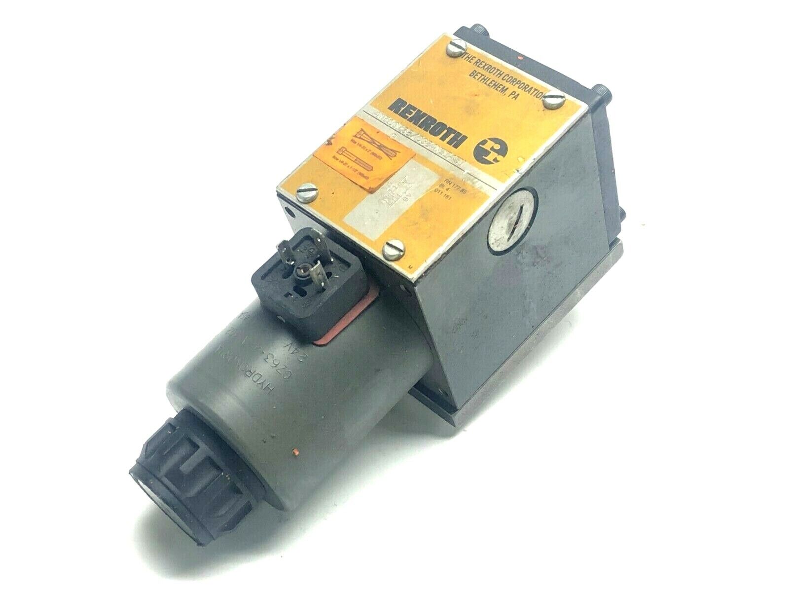 Rexroth 4WE10EB32/CG24N9Z45V Hydraulic Valve 24VDC 1,46A - Maverick Industrial Sales