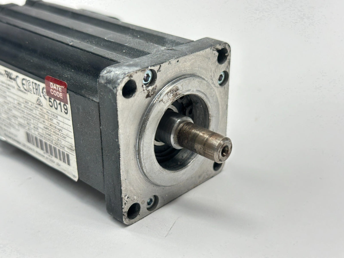VPL-B0632F-PK12AA | Allen Bradley Ser A AC Servo Motor 4600RPM 0.5HP Continuous - For parts or not working - Maverick Industrial Sales