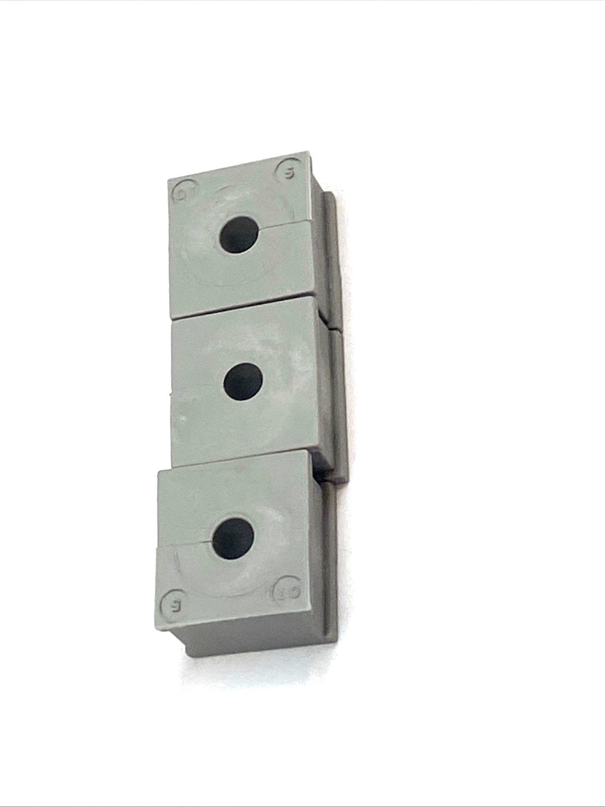 42505 | Icotek QT 5 Cable Grommet Gray Elastomer 4-5mm Diameter LOT OF 3 - New – Open box - Maverick Industrial Sales