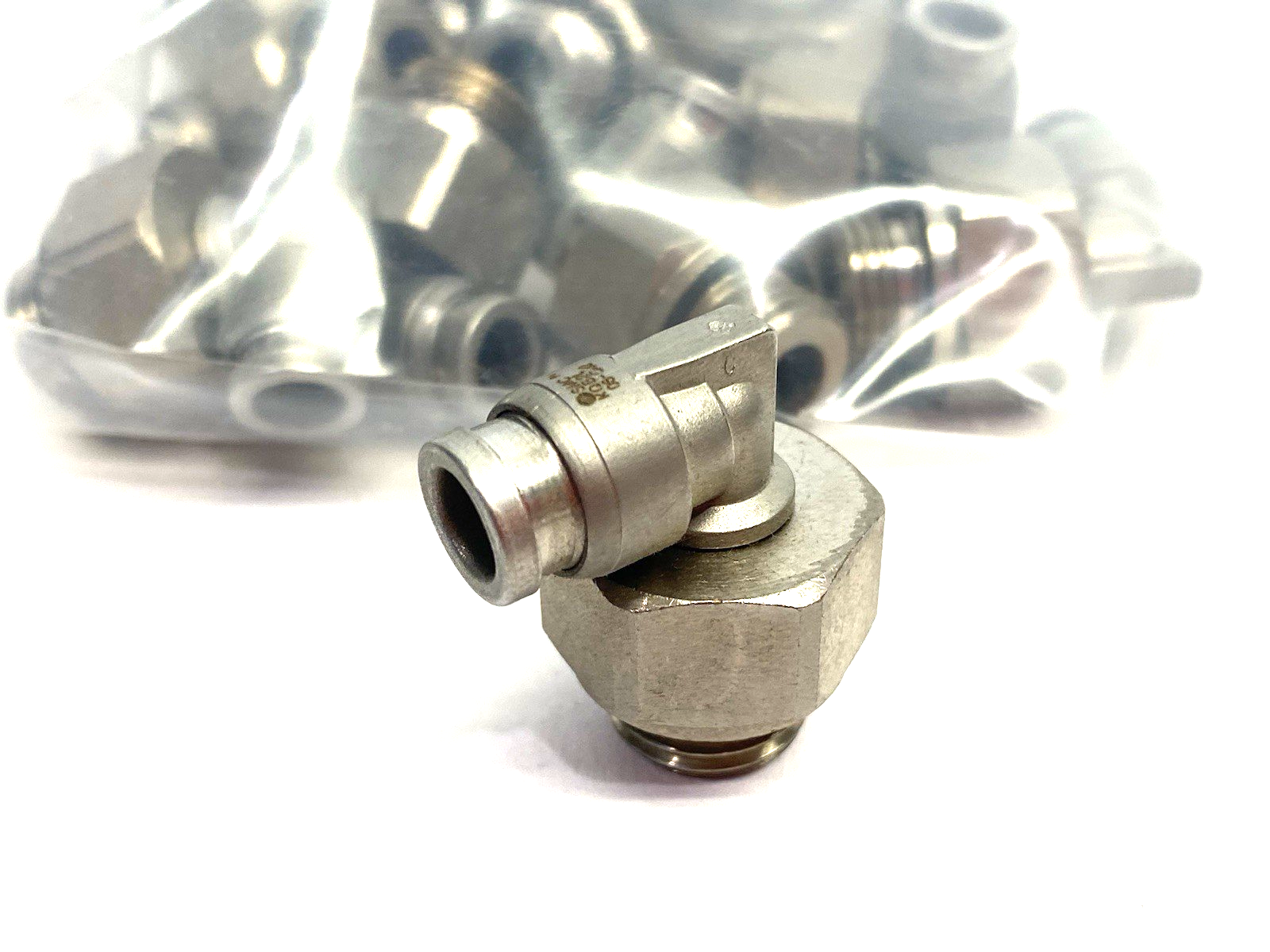 KQB2L06-G02 | SMC Metal Male Elbow Swivel Fitting 6mm OD Tube LOT OF 18 - New – Open box - Maverick Industrial Sales