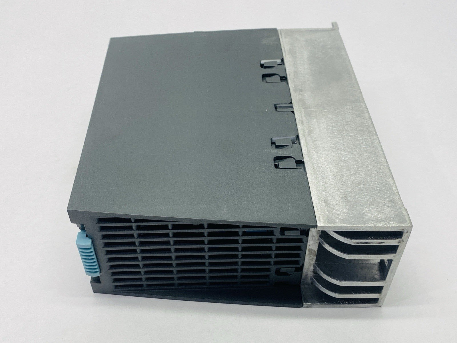 Siemens 6SL3210-1PE13-2AL1 SINAMICS Frequency Converter 1.1kW 1.5HP PM240-2 - Maverick Industrial Sales