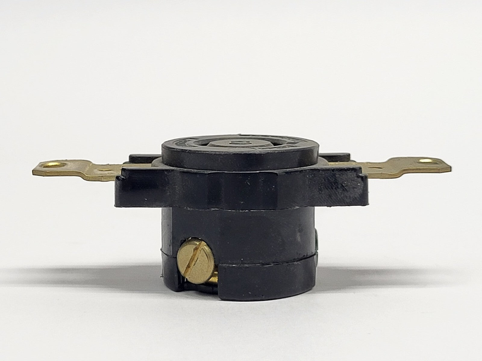 Bryant L6-I5 Twist Lock Receptacle Outlet - Maverick Industrial Sales