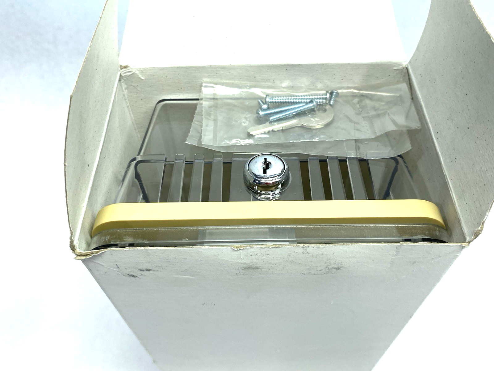 BTG-UK2 | Interstate Electric Locking Thermostat Guard/Cover, Clear, Plastic - New – Open box - Maverick Industrial Sales