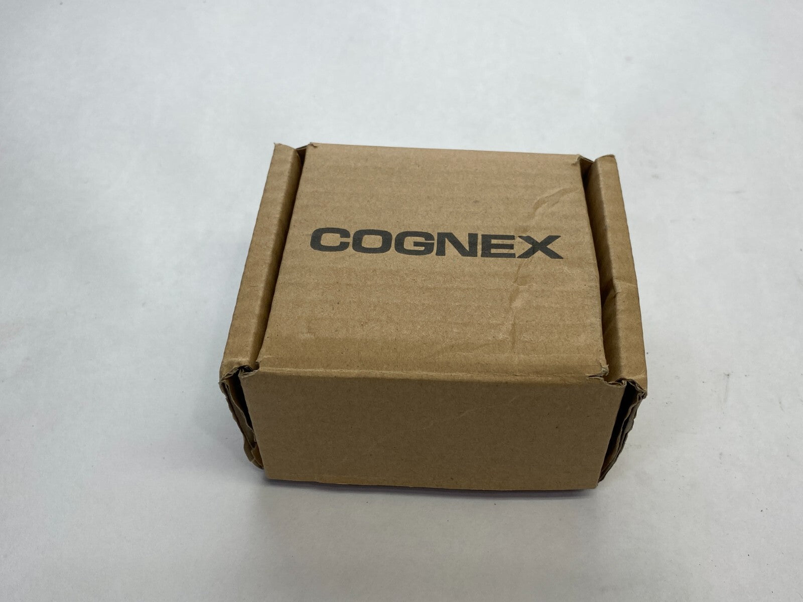 Cognex DMR-302X-00 Barcode Reader 828-0369-1R w/ 820-0290-1R Diff. LED Lens - Maverick Industrial Sales