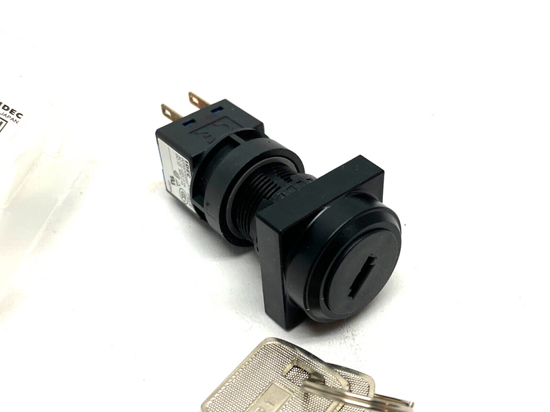 IDEC HA3K-2C2C 2-Position Oversize Key Selector Switch L6 Round/Square - Maverick Industrial Sales