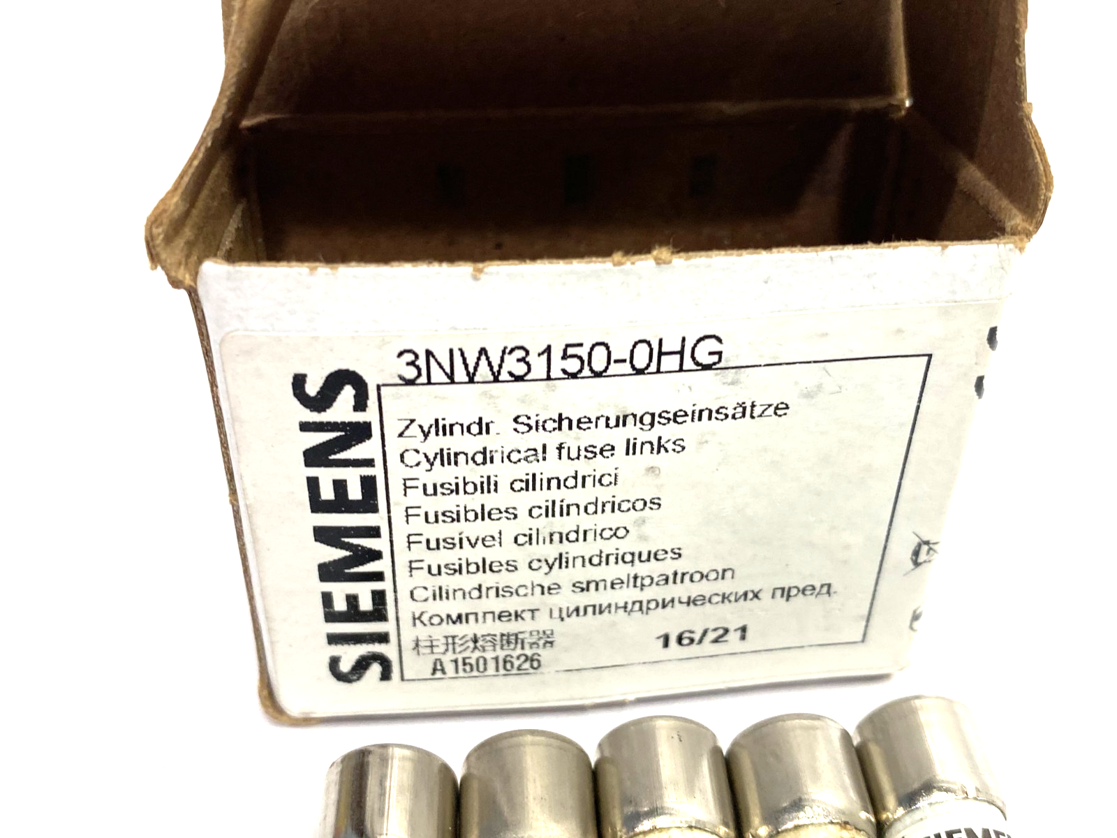 3NW3150-0HG | Siemens SENTRON Cylindrical Fuse, Slow Blow, 15A, BOX OF 10- New – Open box - Maverick Industrial Sales