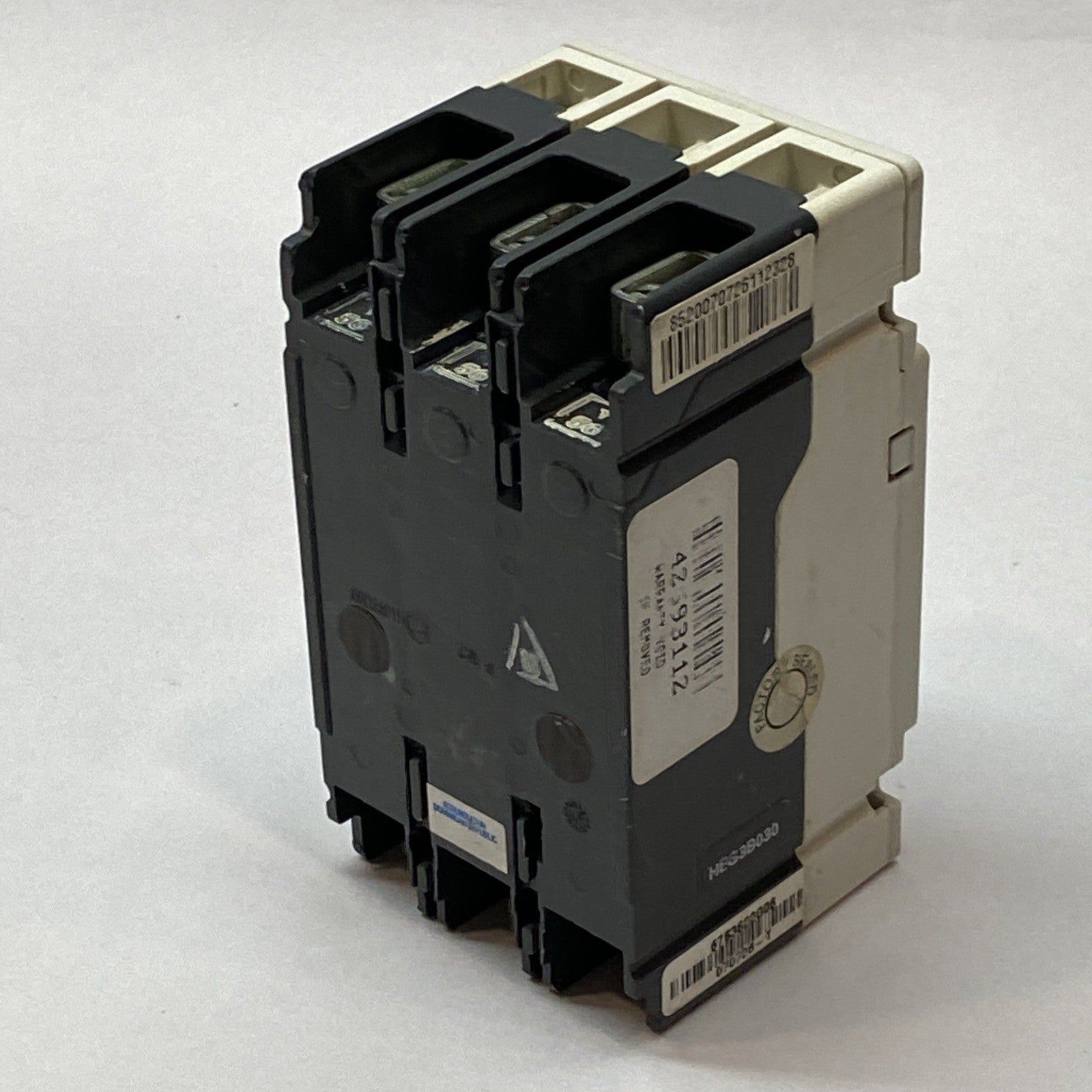Siemens HEG3B030L Circuit Breaker 30A 600V 3PH 3 Pole Type HEG Frame EG - Maverick Industrial Sales