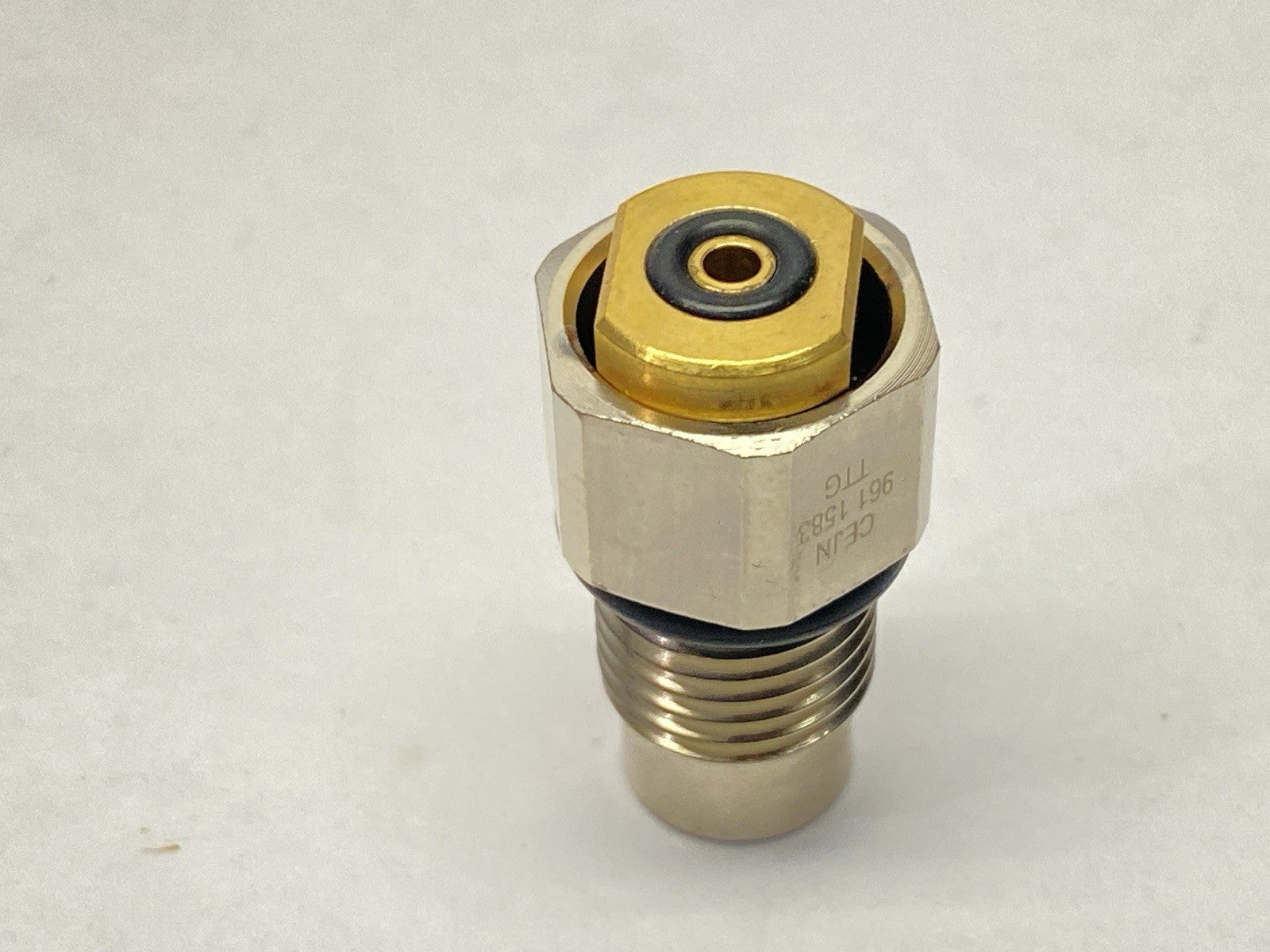 10-961-1583 | CEJN Quick Disconnect Nipple Quick-Seal M14x1.5 Connection 145PSI - New – Open box - Maverick Industrial Sales