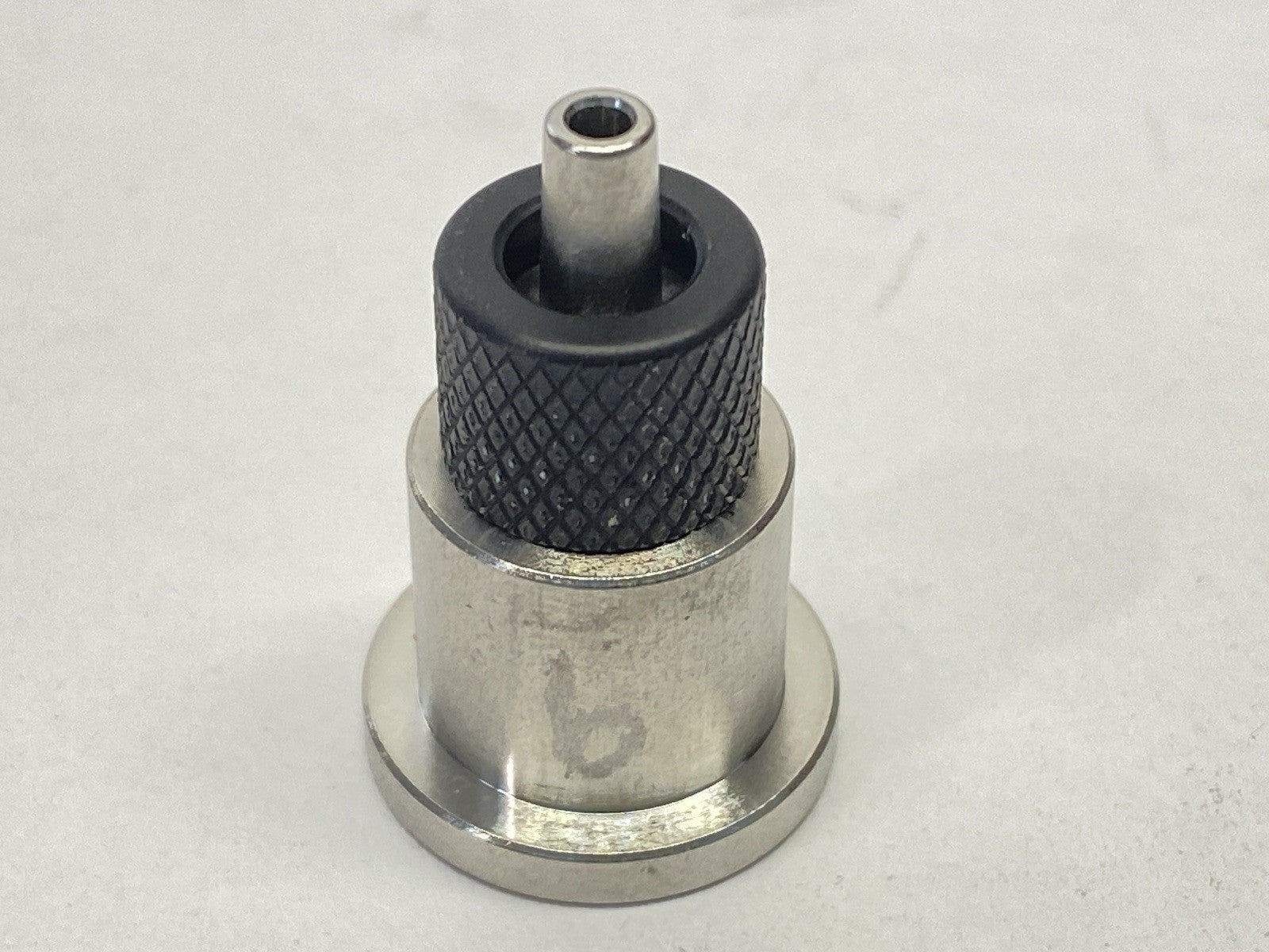 7361410 | Nordson EFD Kit XQR41 Fluid Body SS MD-STYLE - New – Open box - Maverick Industrial Sales