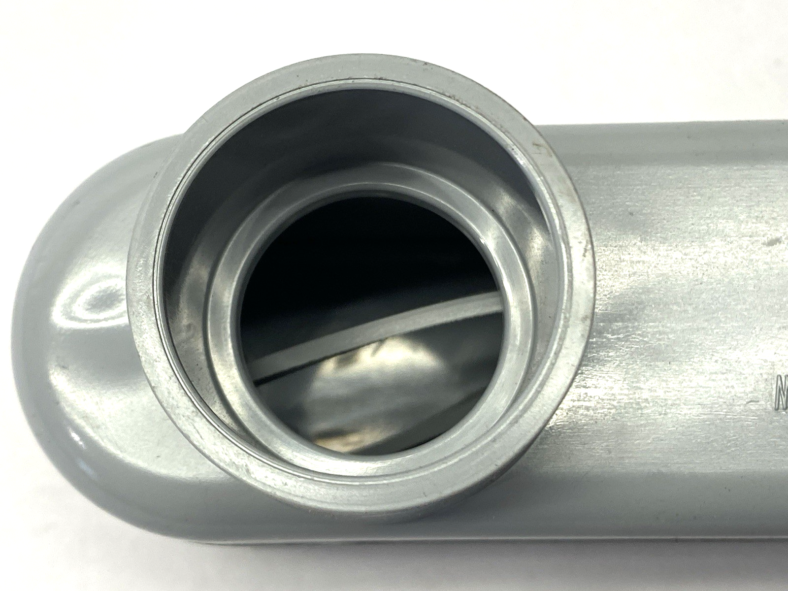 SLB 30S | Scepter PVC Conduit Body Right Angle Line Back Removable Cover 1" - New – Open box - Maverick Industrial Sales
