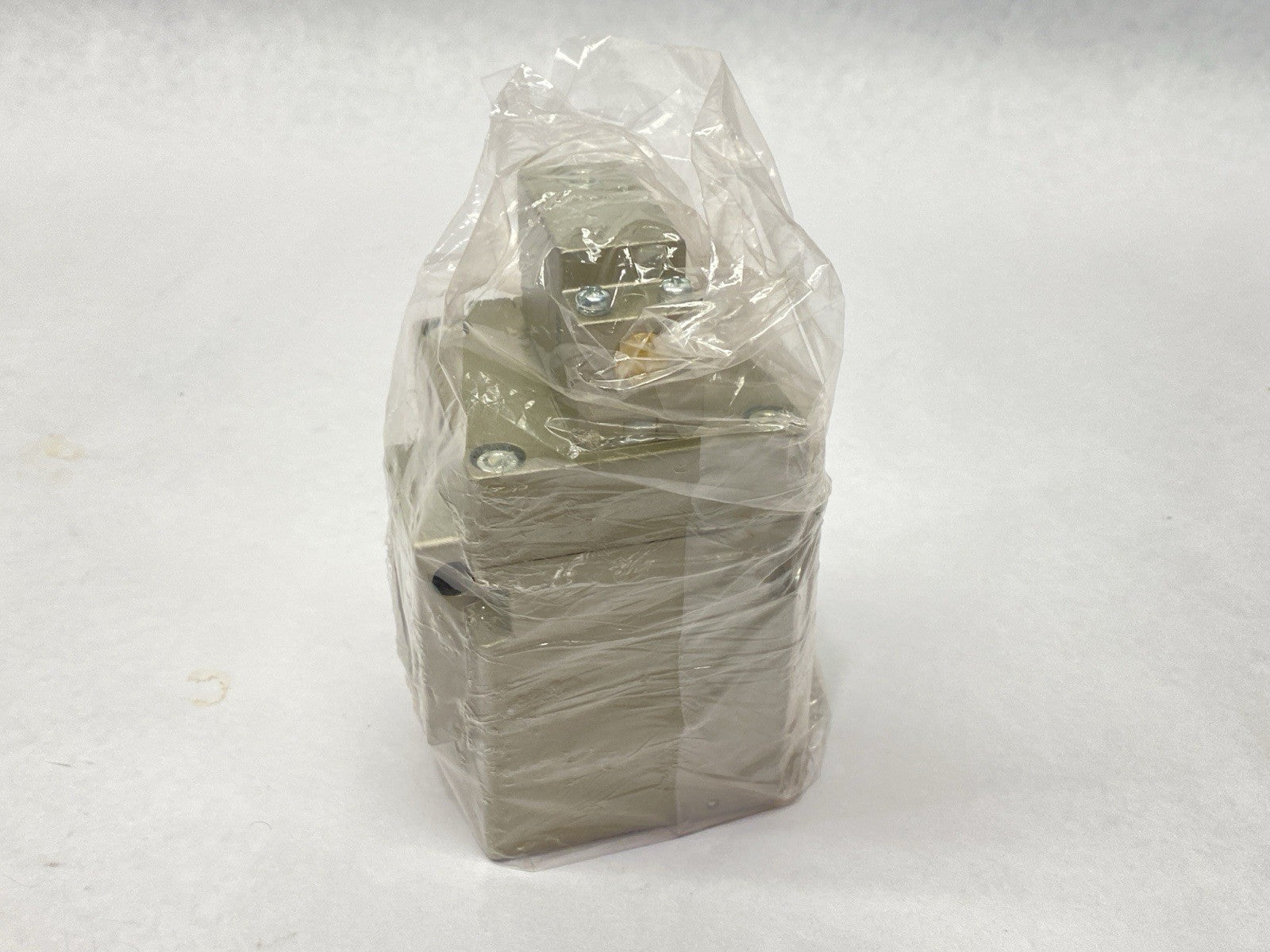 VGA342R-10 | SMC 3-Port Air Operated External Pilot Valve 1" NPT - New Other - Maverick Industrial Sales