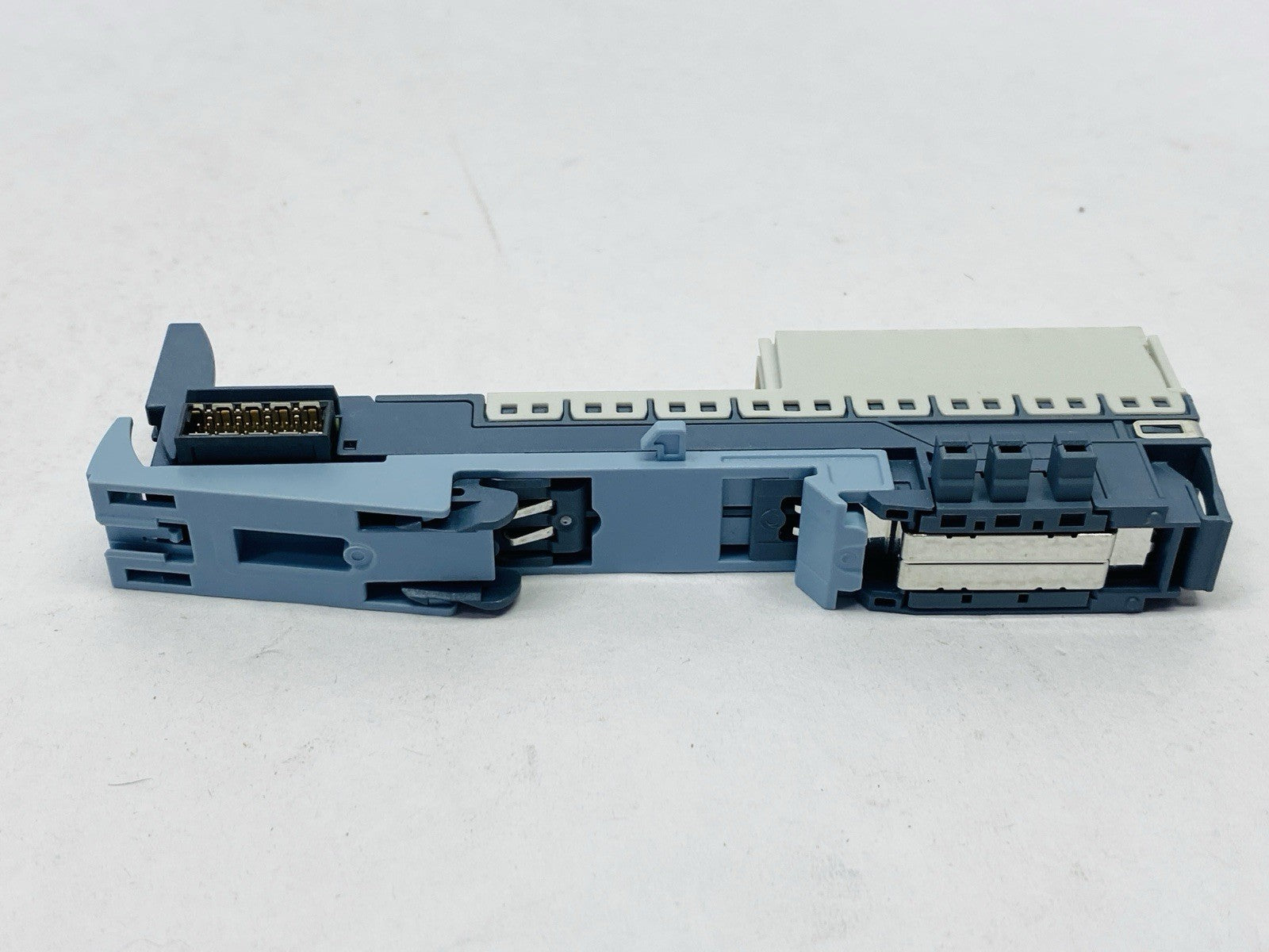 Siemens 6ES7 193-6BP20-0BA0 SIMATIC ET 200SP Base Unit BU15-P16+A10+2B - Maverick Industrial Sales