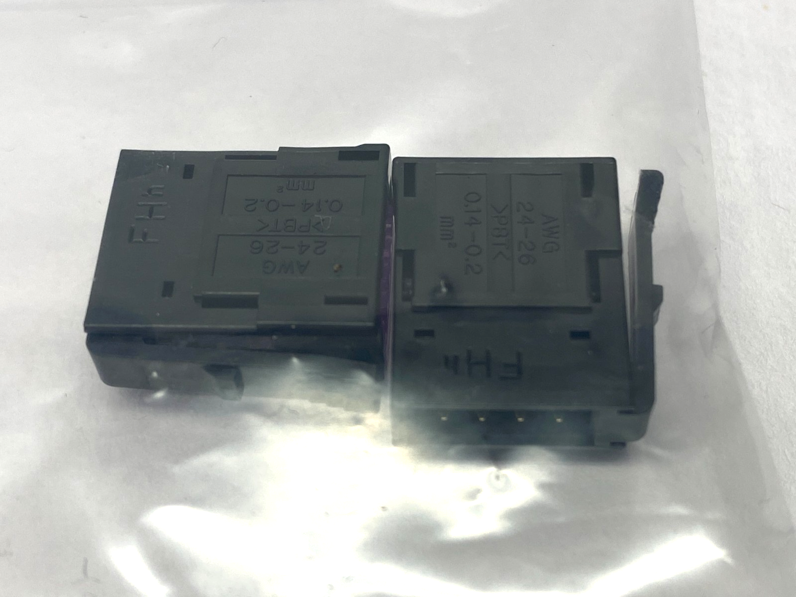 OP-88543 | Keyence Connector Set for Laser Sensor Head Connection SET OF 2 - New – Open box - Maverick Industrial Sales
