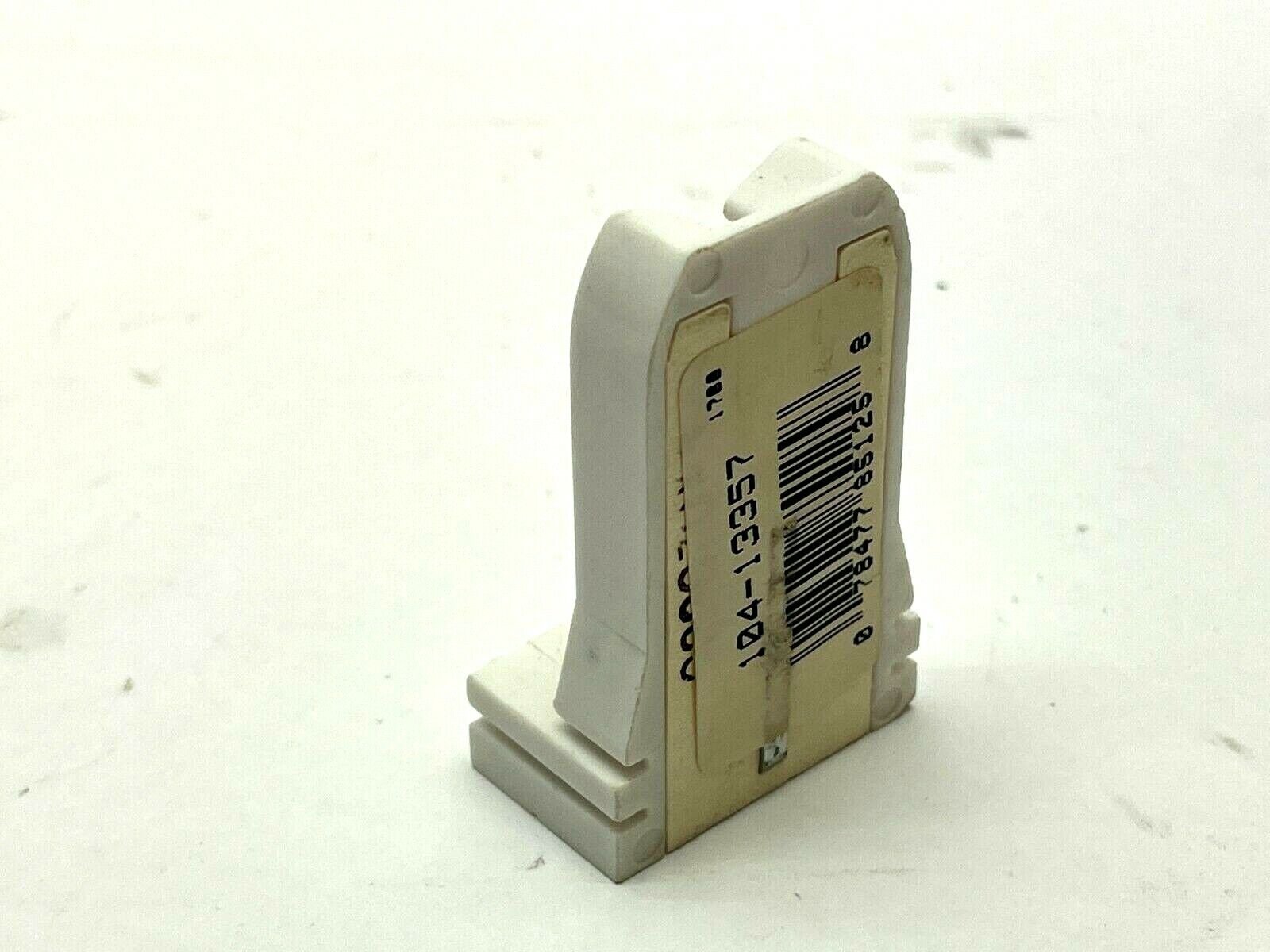 Leviton 104-13357 Turn Type Lamp Holder 600V 660W LOT OF 3 - Maverick Industrial Sales