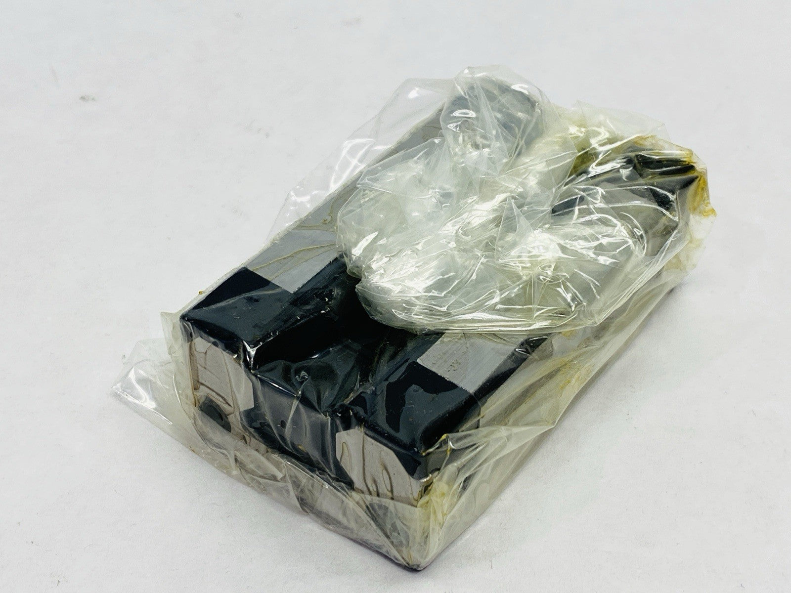 Bosch Rexroth R162289420 Ball Runner Block Carbon Steel KWD-020-SNS-C0-N-1 - Maverick Industrial Sales