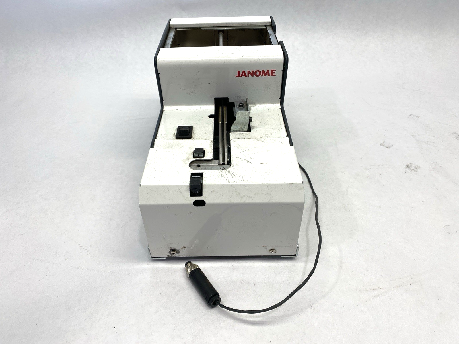 JSP-R23 | Janome Automatic Screw Feeder Presenter JSP-R Series - For parts or not working - Maverick Industrial Sales