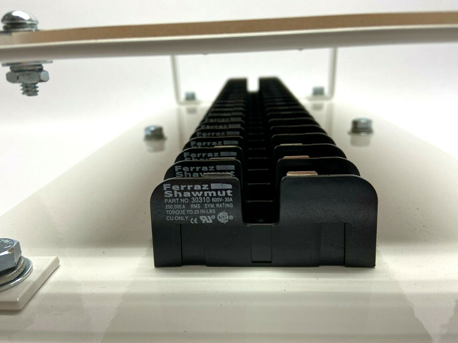 Curtiss Wright QT-U1B Base w/ 20 x Ferraz Shawmut Fuse Holders 30310 - Maverick Industrial Sales