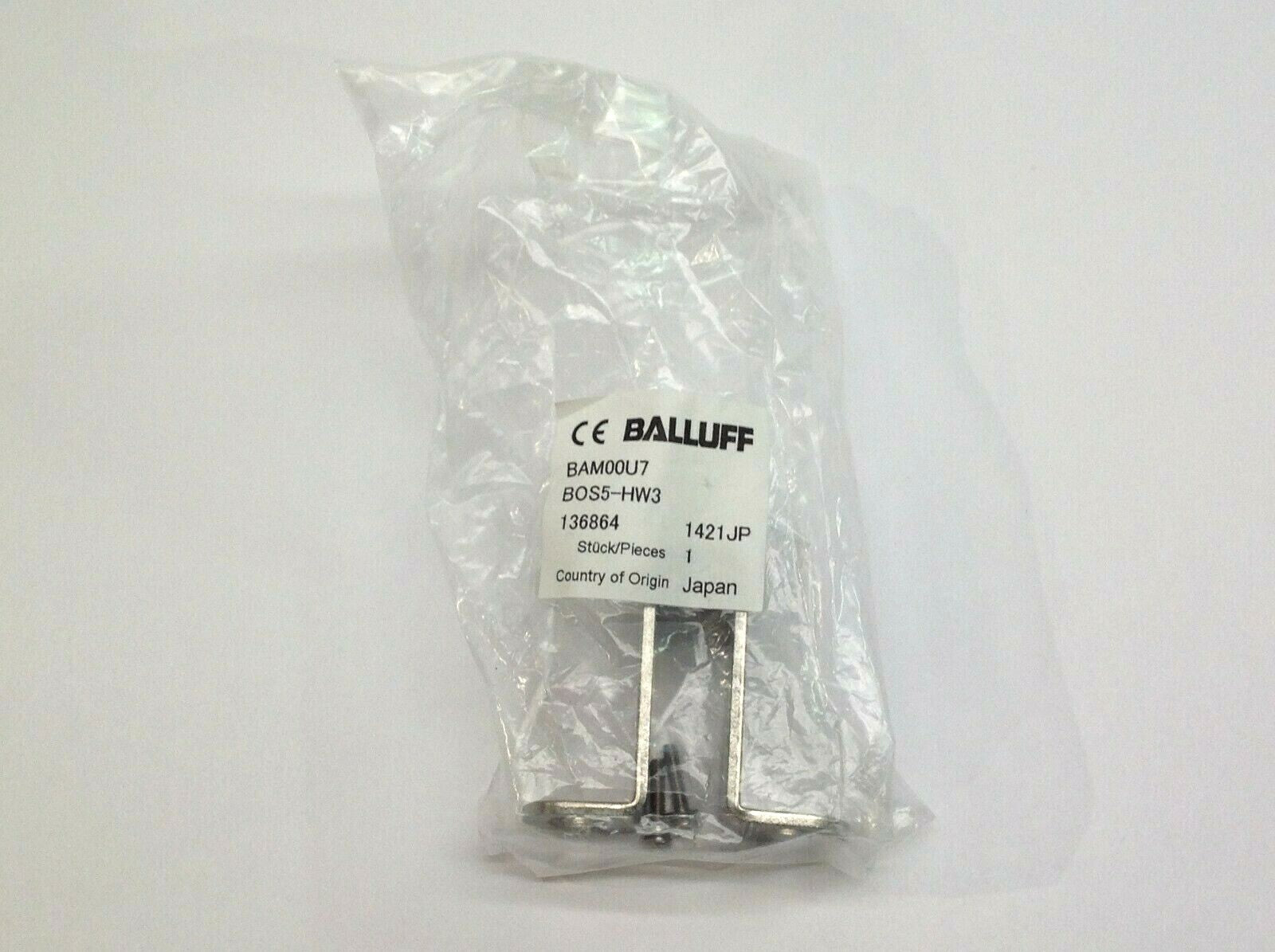 Balluff BAM00U7 Mounting Bracket for Photoelectric Sensors BOS 5-HW-3 - Maverick Industrial Sales