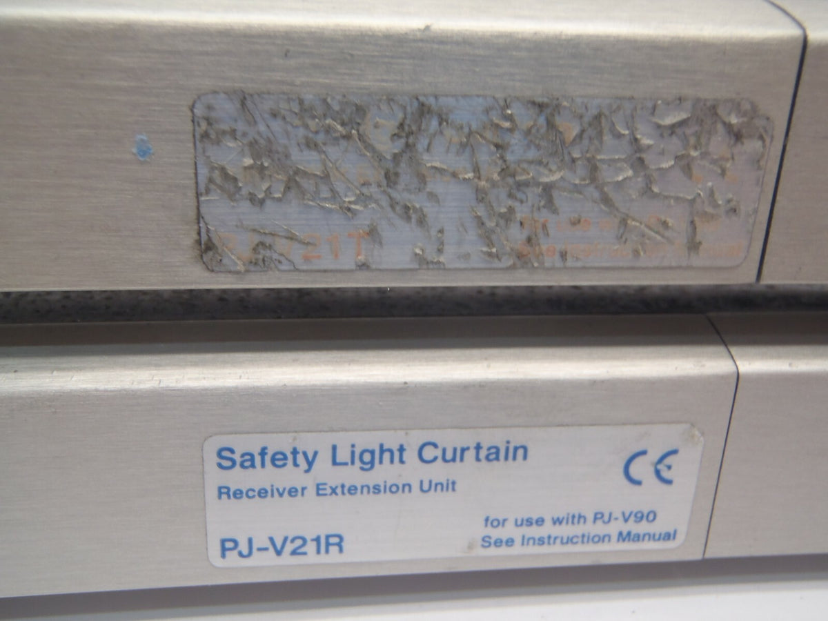 PJ-V20R/21R PJ-V20T/21T | Keyence PJ-V20R/21R Light Curtain Receiver & Transmitter PJ-V20T/21T - Used - Maverick Industrial Sales
