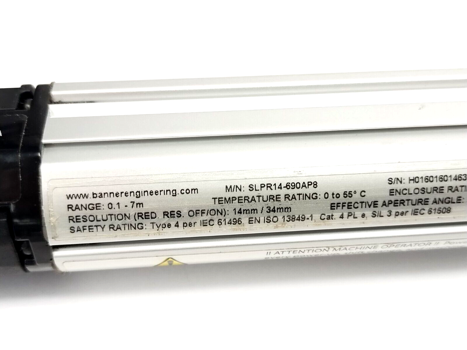 Banner SLPE14-690AP8 & SLPR14-690AP8 Safety Light Curtain Set 690mm M12 8-Pin - Maverick Industrial Sales