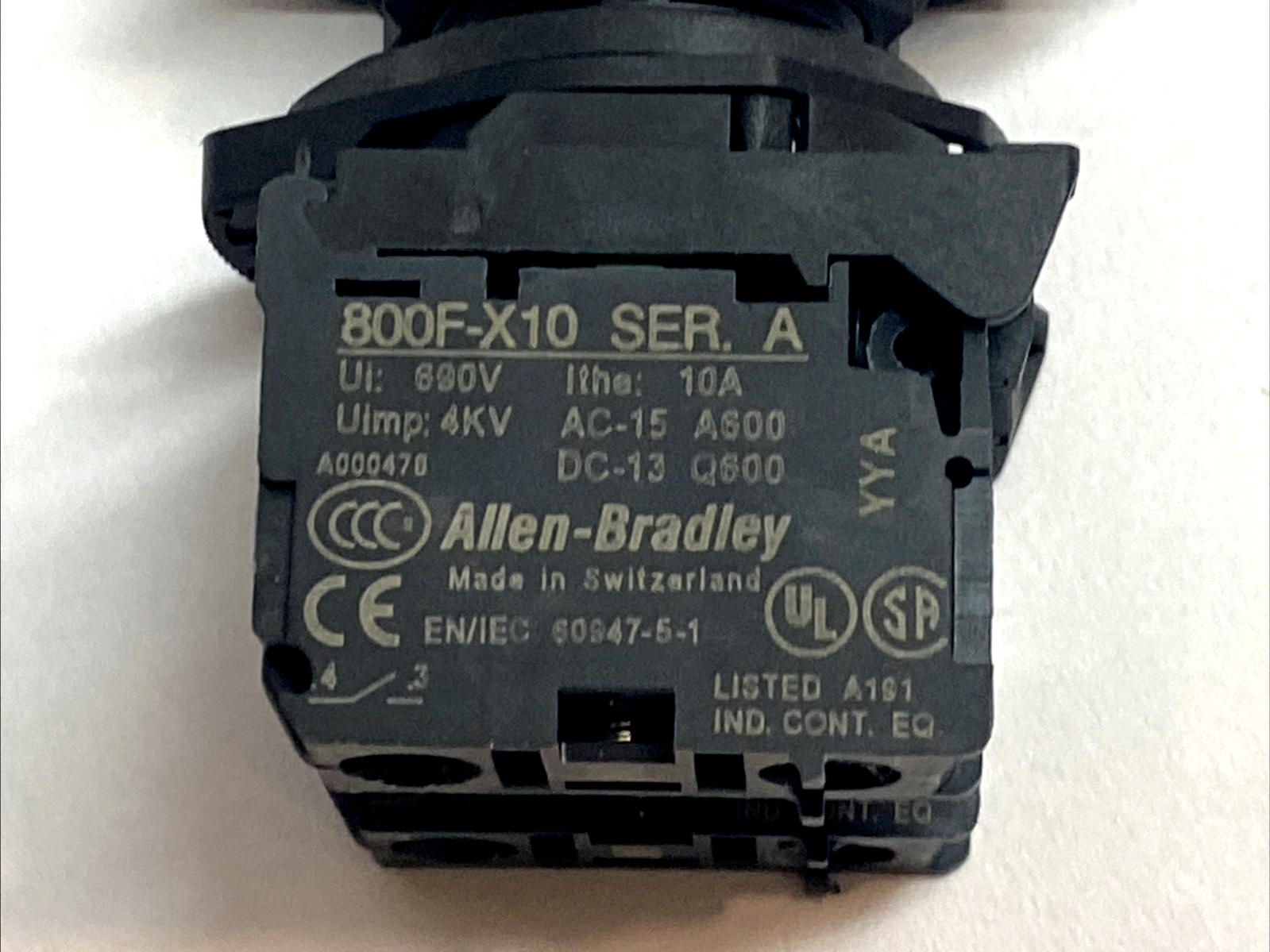 Allen-Bradley 800FP-U2F3F3 Green 2-Pos Push Button 22mm w/ 800F-X10 2NO - Maverick Industrial Sales