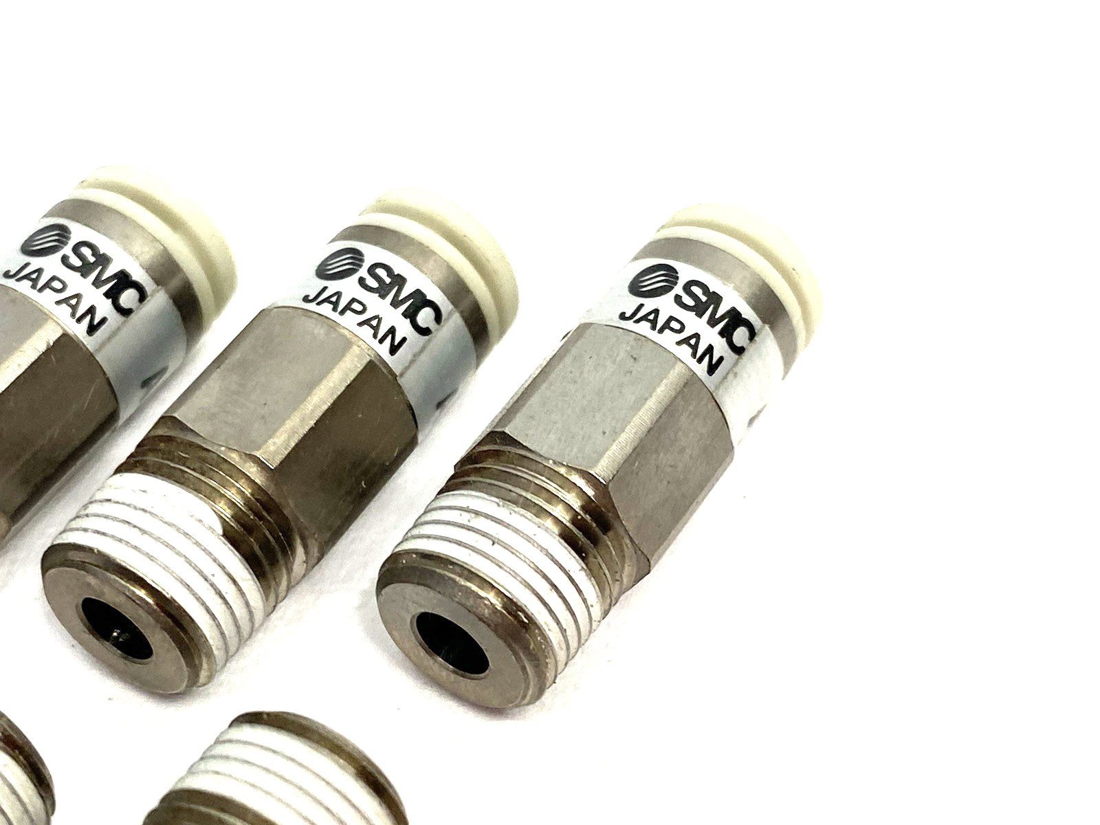 AKH06B | SMC Straight Check Valve Fitting, One-Touch Tube to Male Thread LOT OF 5 - New Other - Maverick Industrial Sales