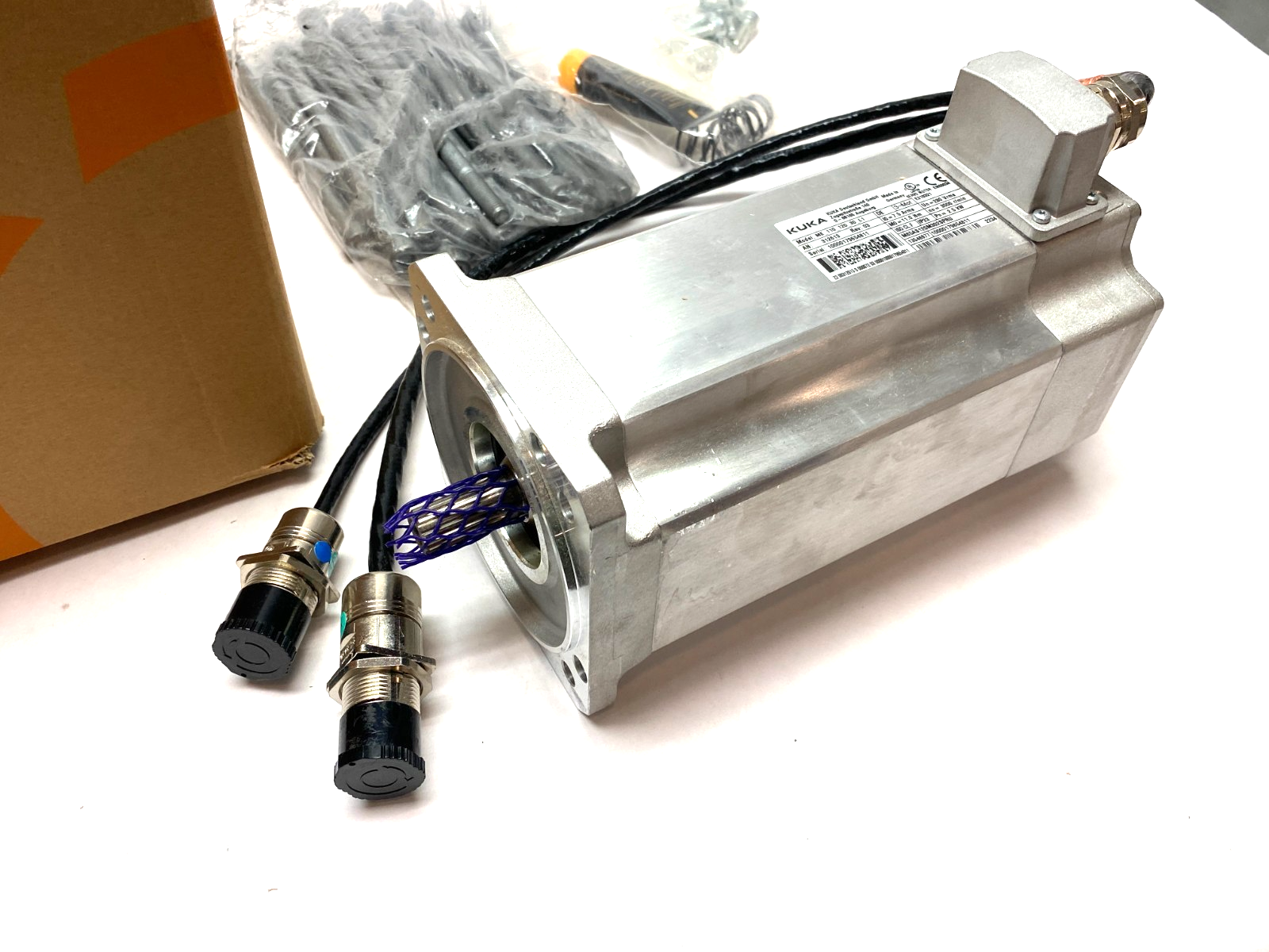Kuka 00-334-483 Servo Motor 2,5kW L1 ME, ME_110_120_30_L1 - Maverick Industrial Sales