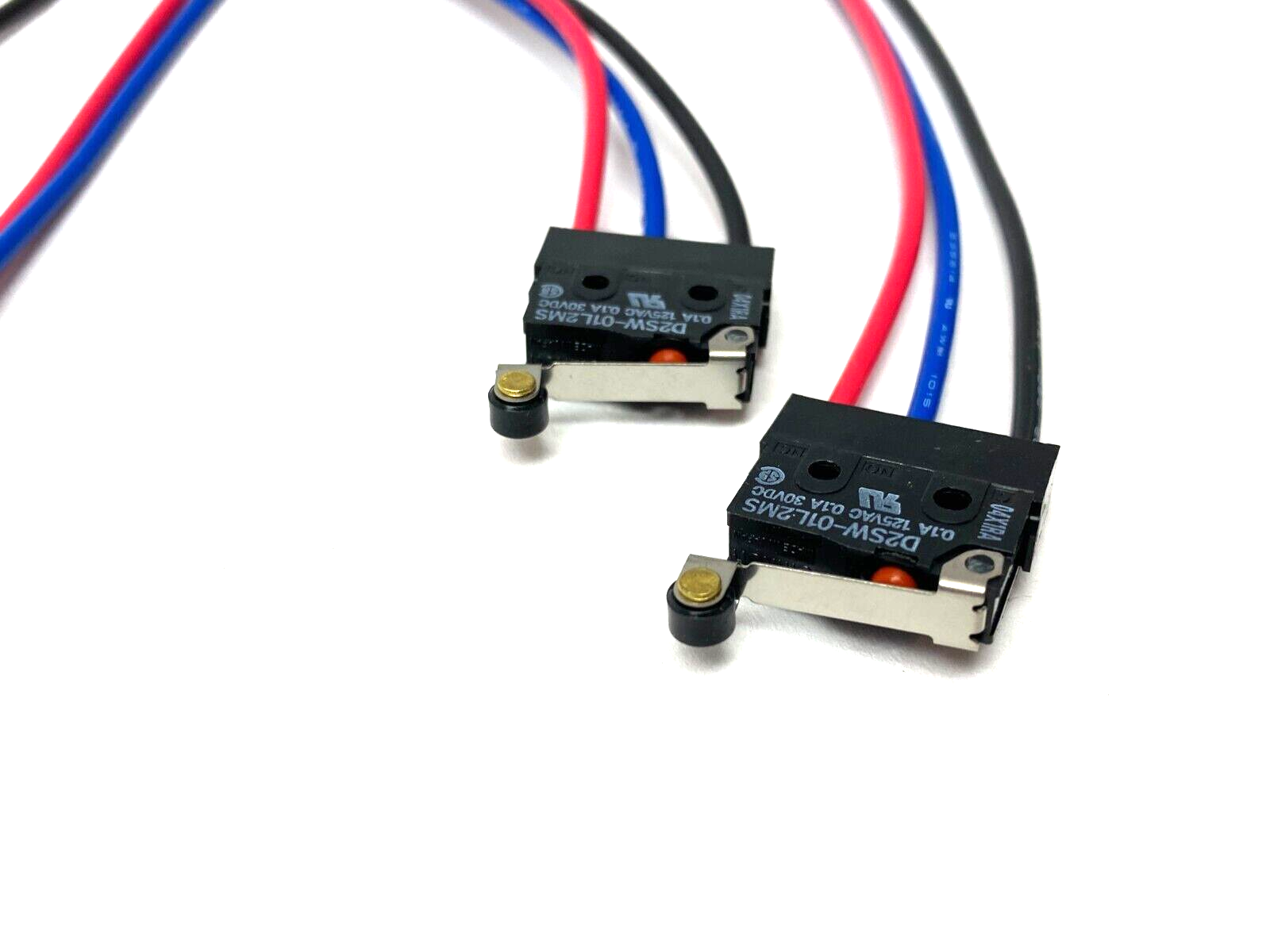 Omron D2SW-01L2MS Hinge Roller Limit Switch 125VAC 30VDC LOT OF 2 - Maverick Industrial Sales