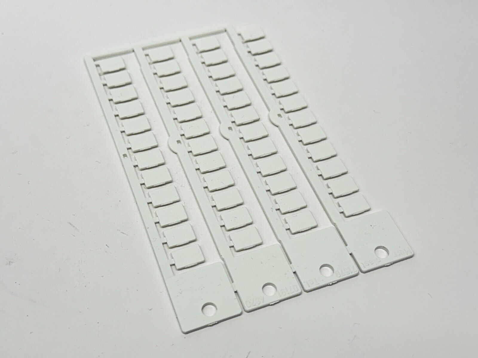 Murrplastik 86401652 Labeling Type SKS/PC 10x7 WIN-Type 96 LOT OF 336 - Maverick Industrial Sales