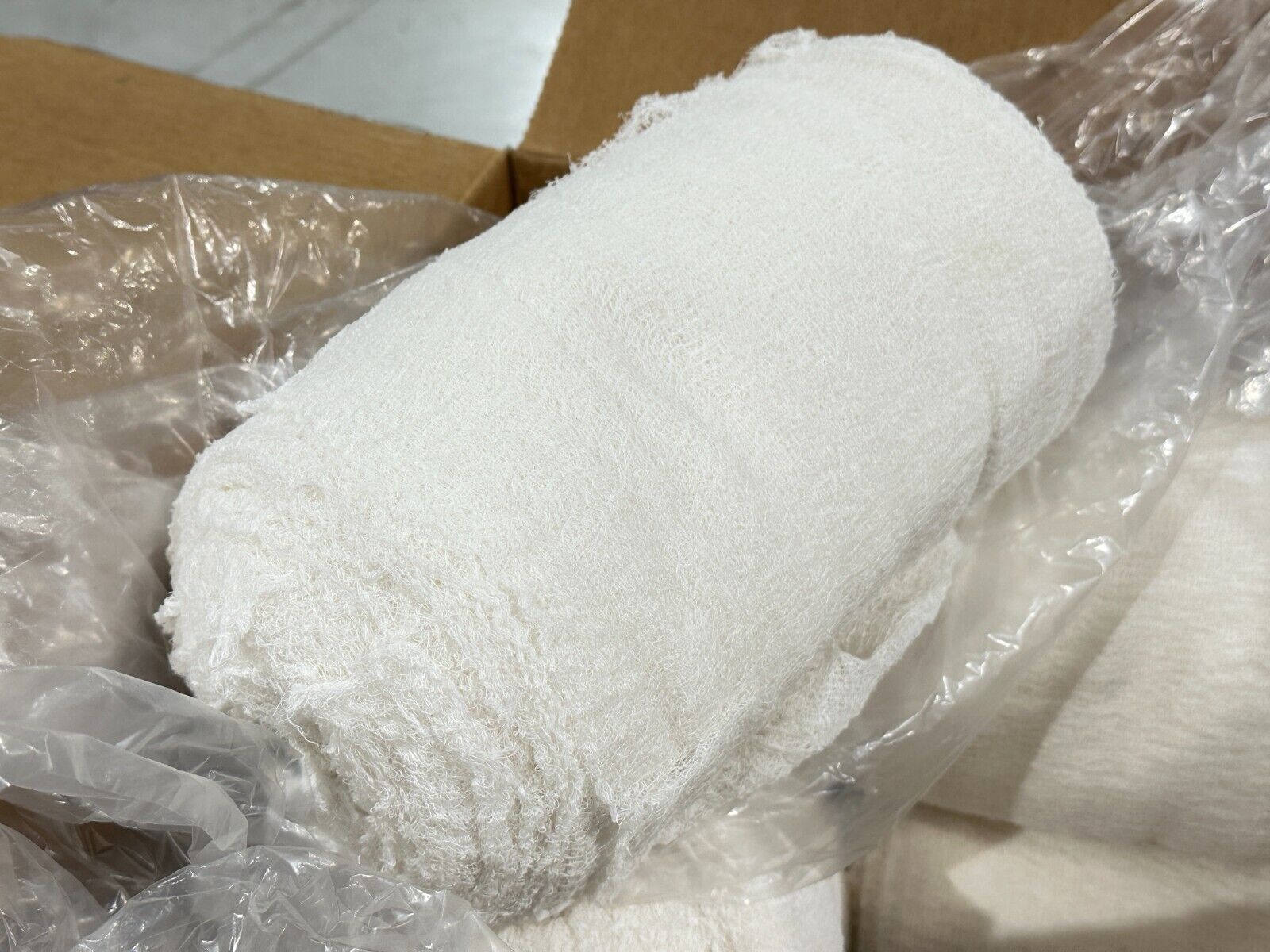 Deroyal BHTX17SC Hermitex 300 Scour 100pcs/Roll 10 Rolls - Maverick Industrial Sales