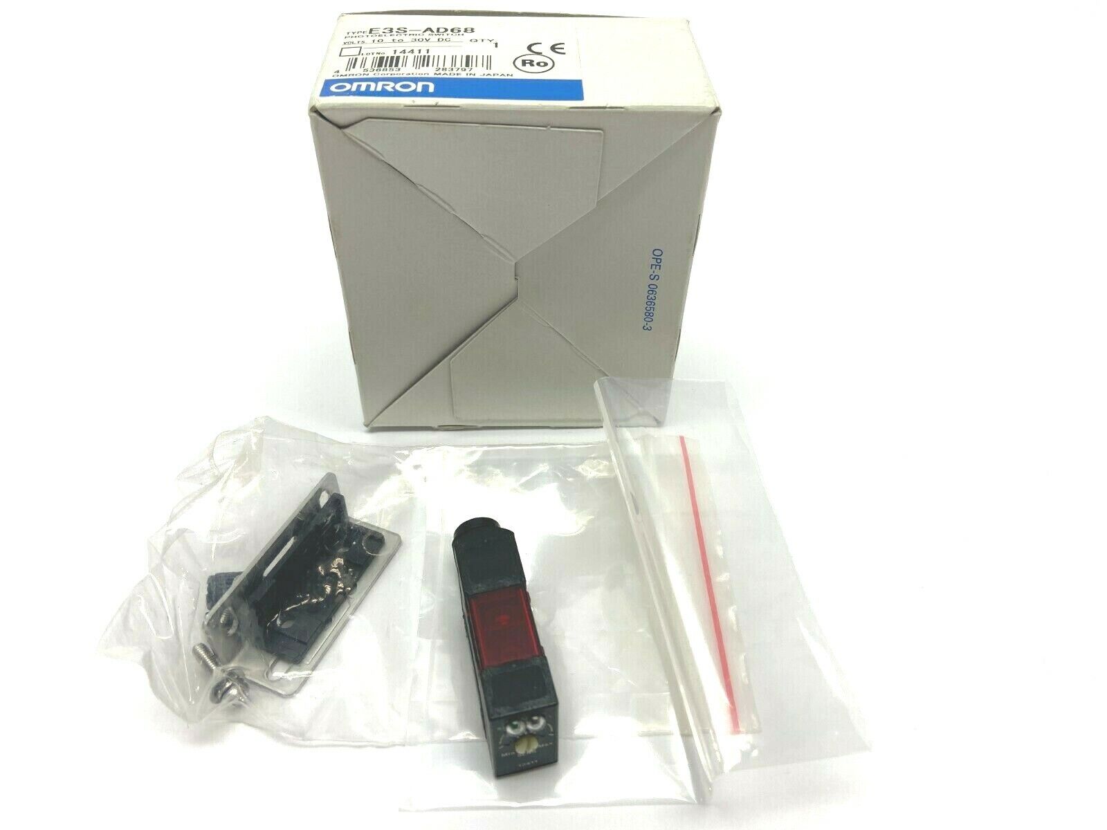 Omron E3S-AD68 Diffuse Photoelectric Vertical Sensor On Connector 100mm NPN - Maverick Industrial Sales