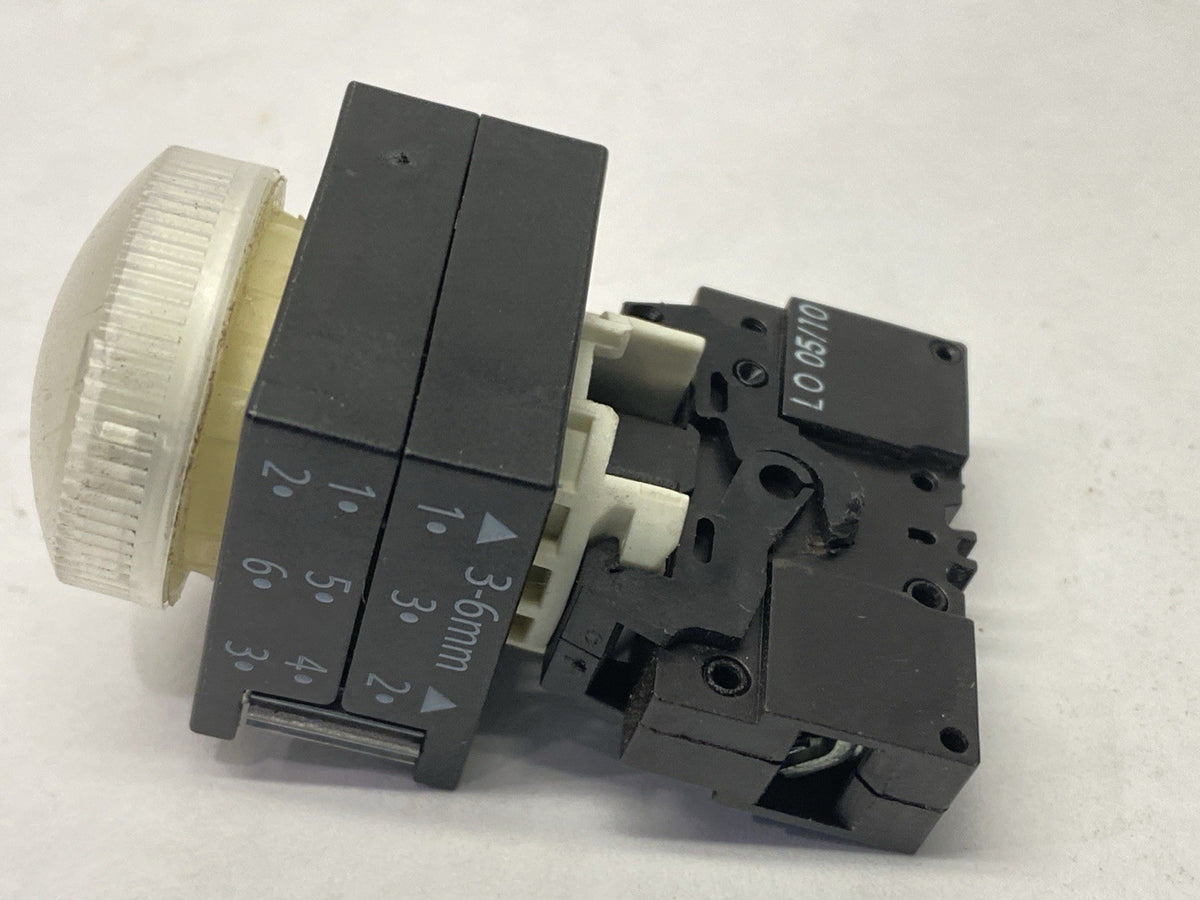 3SB3244-6BA70-0CC0 | Siemens Panel Mount Pilot Light White 22mm - Used - Maverick Industrial Sales