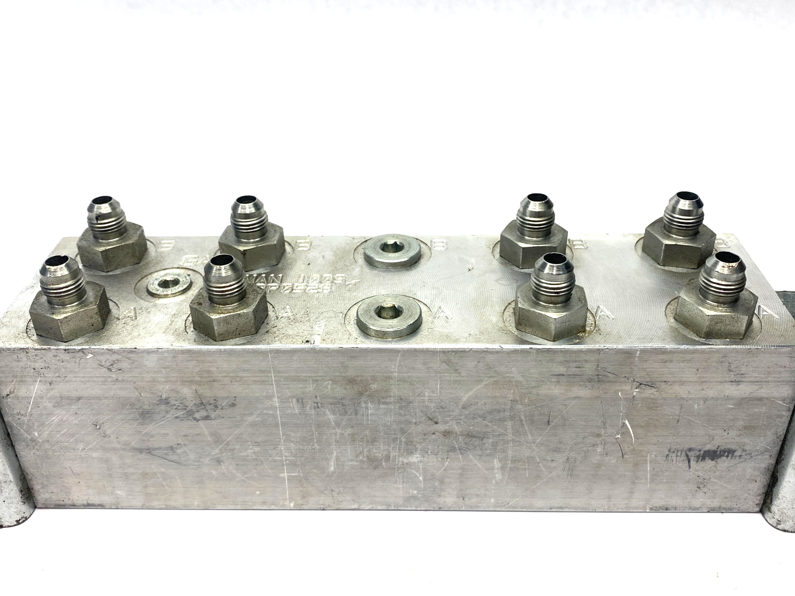 AD03P052S | Daman Aluminum Directional Valve Manifold 5-Station 3000PSI- Used - Maverick Industrial Sales